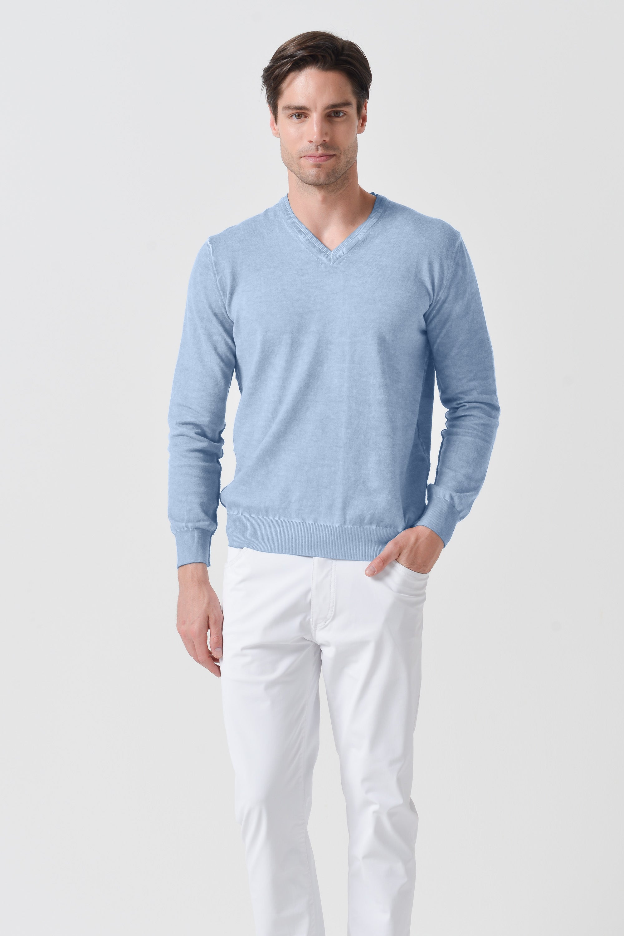V-Neck Knit - Fiji