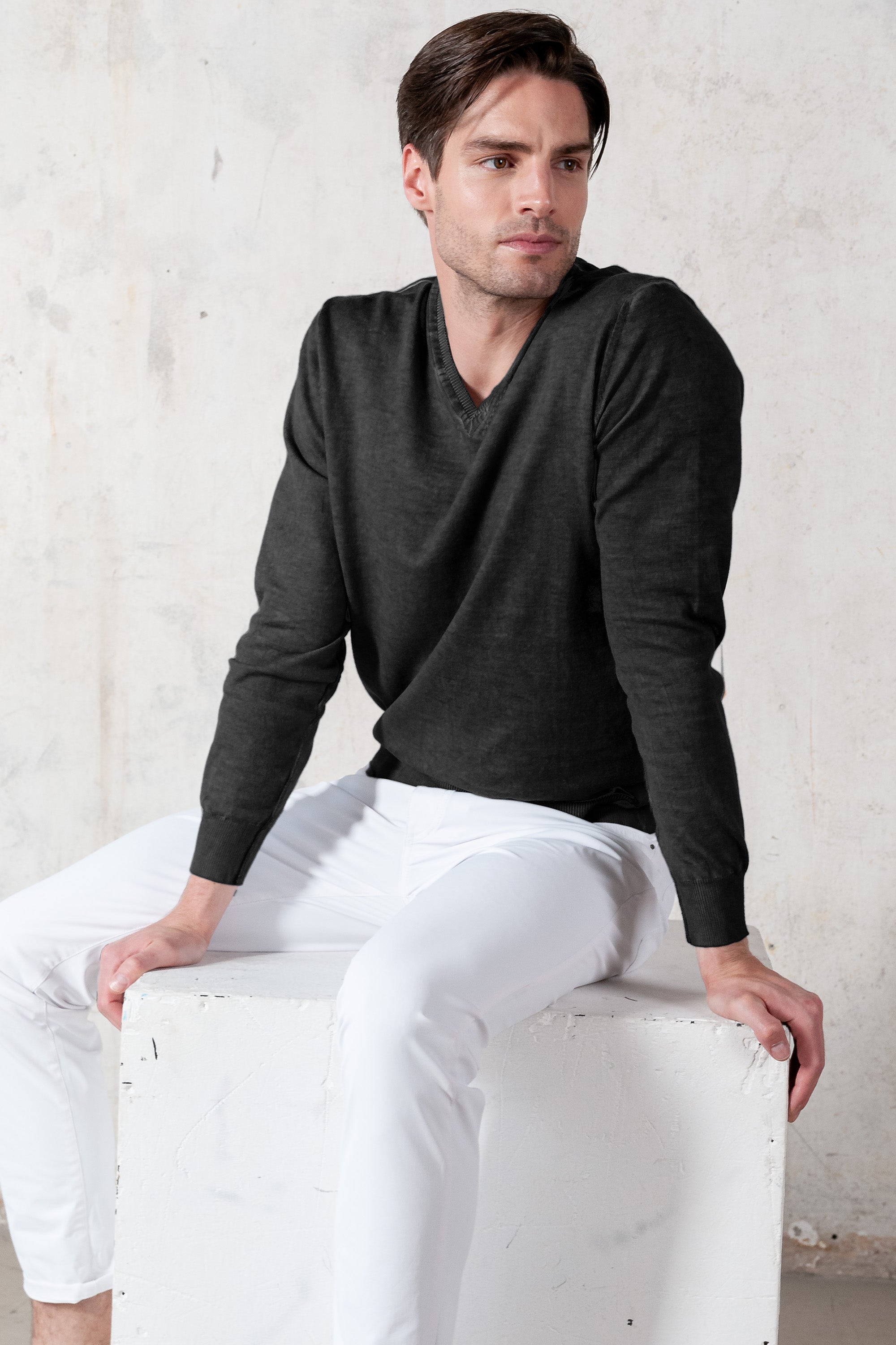 V-Neck Knit - Pietra