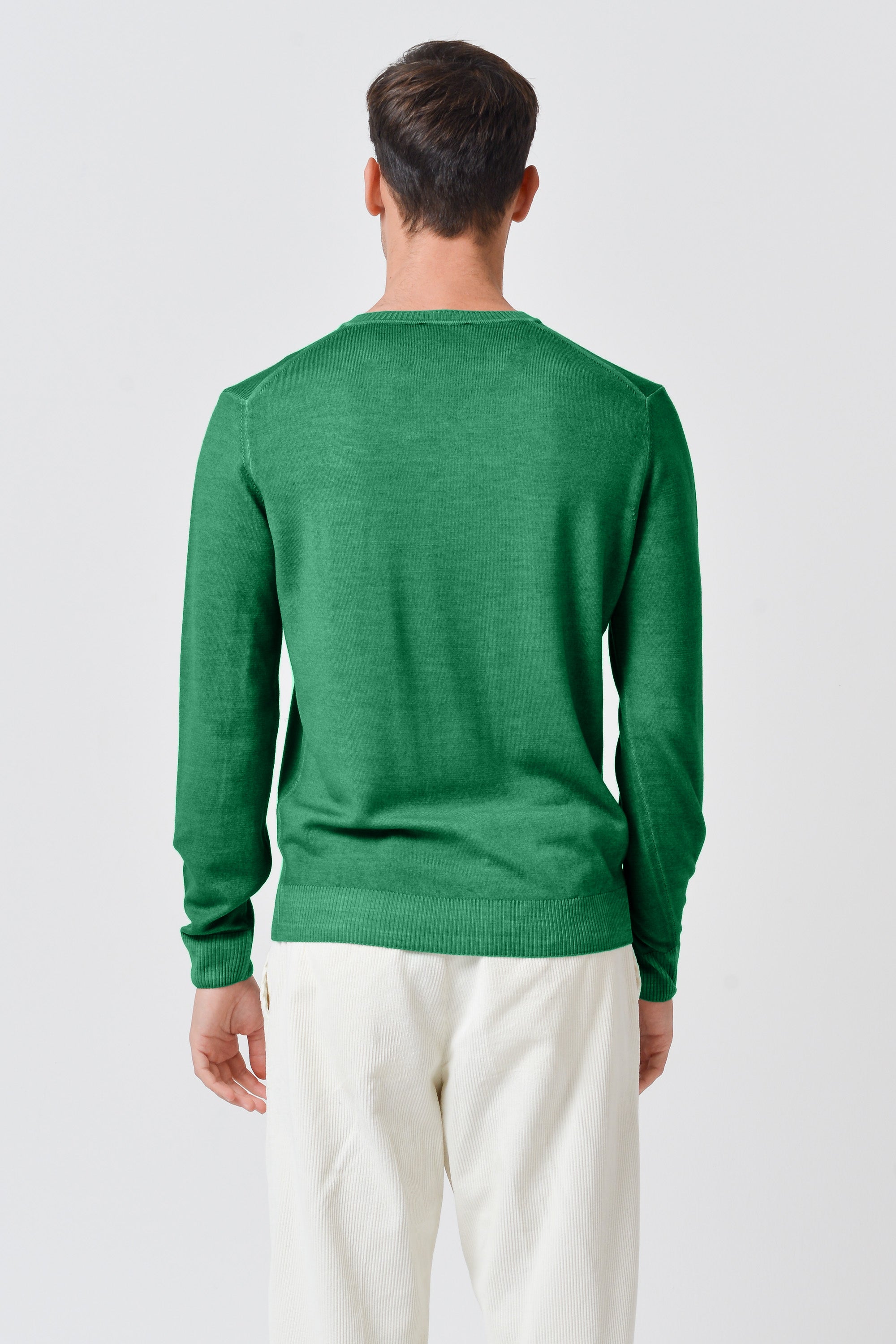 Wick - Extrafine Merino Wool V-Neck Sweater - Verde Irlanda