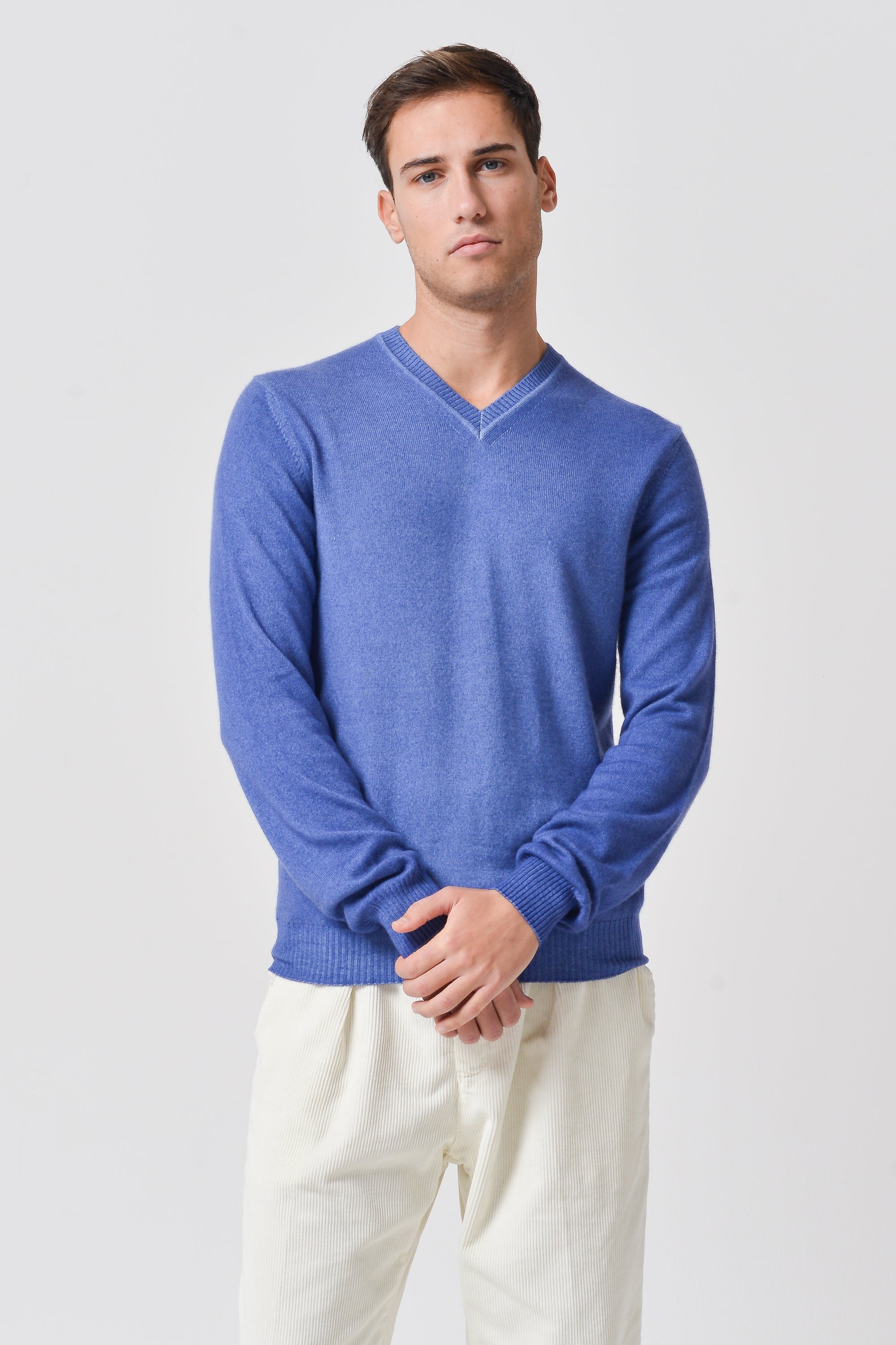 Vick Cashmere V-Neck - Crown