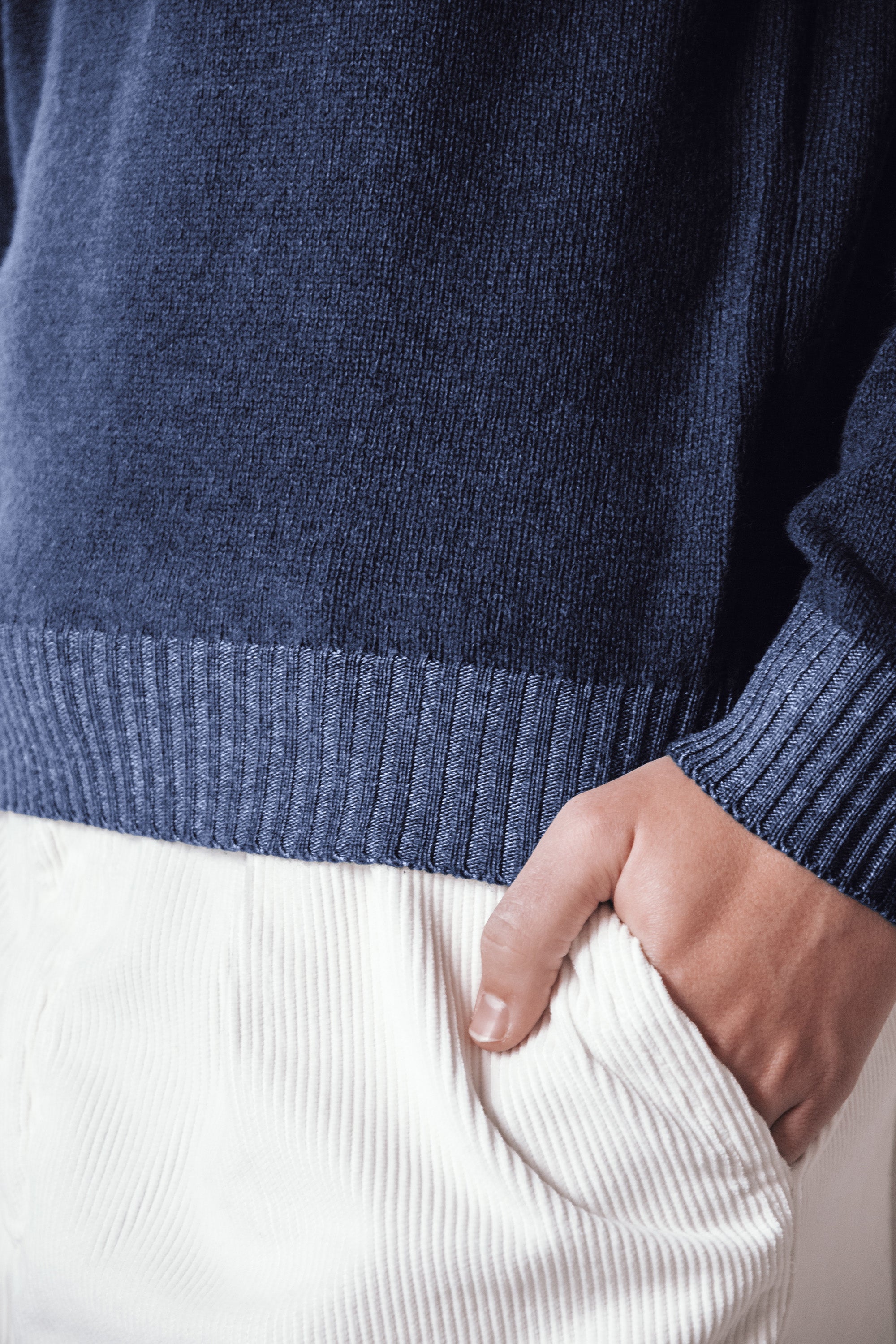Holden - Navy