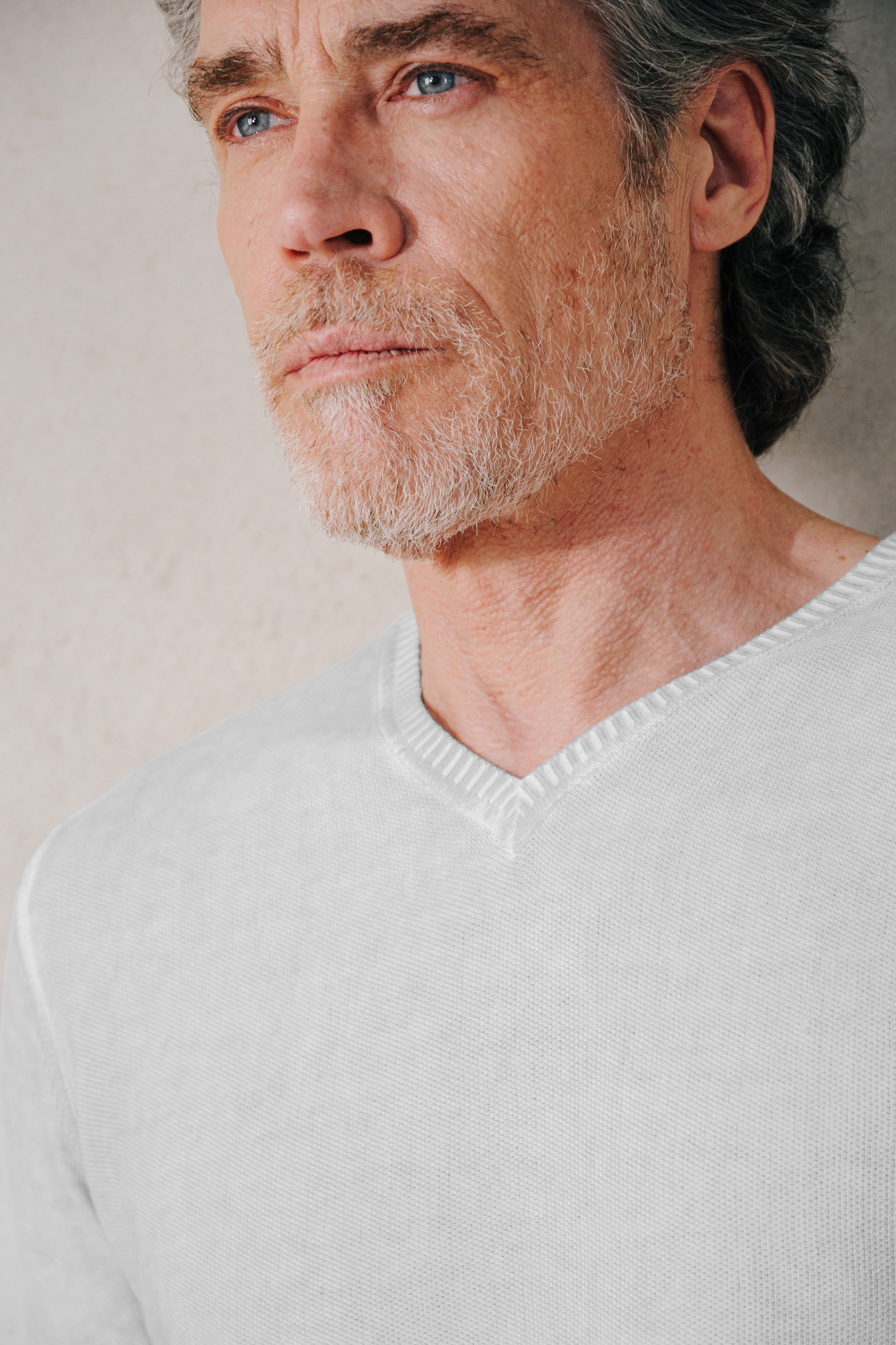 Scollo-V Grana Riso - Marmo