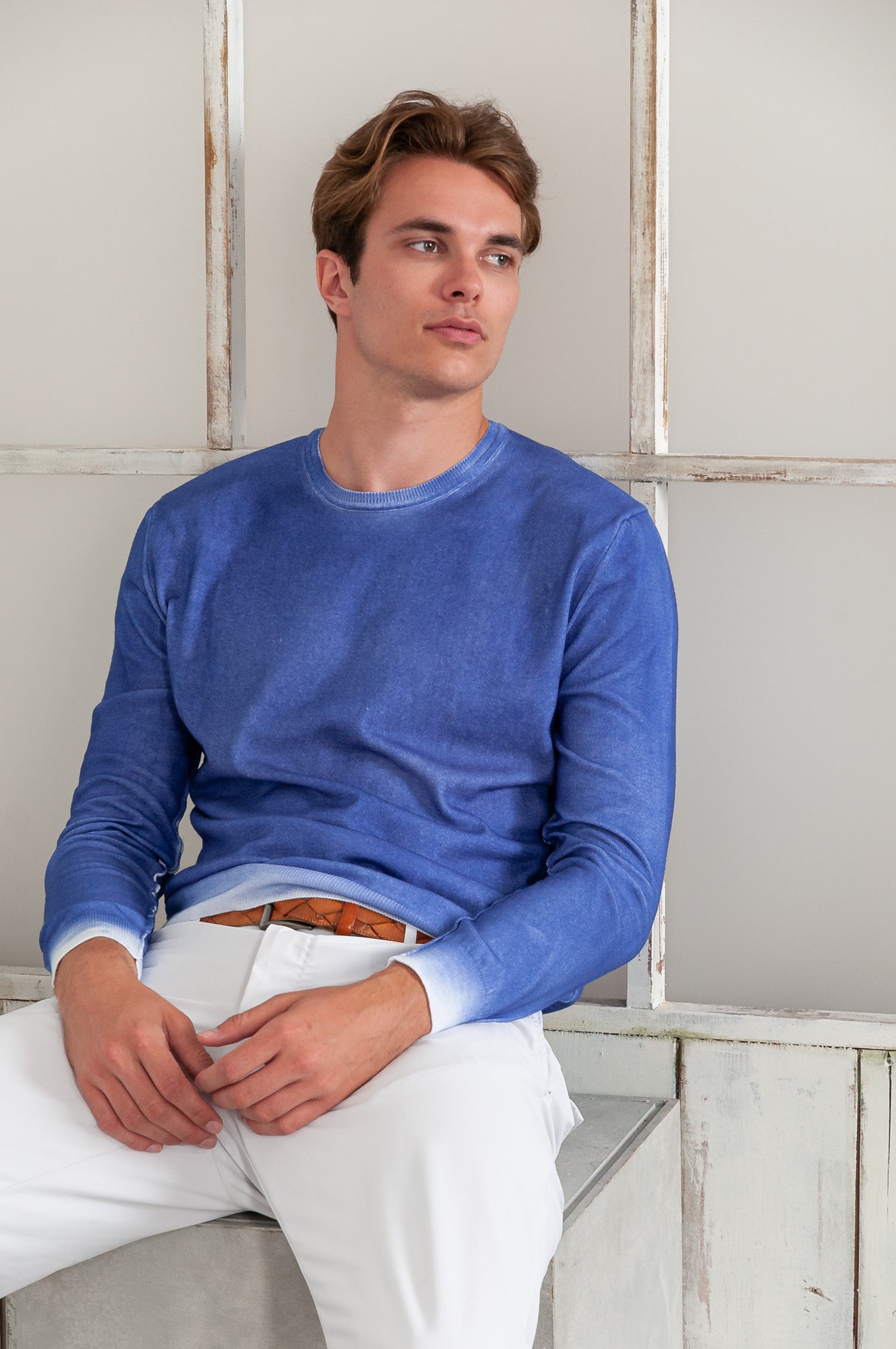 Spray Art Crew Jumper in Pacific