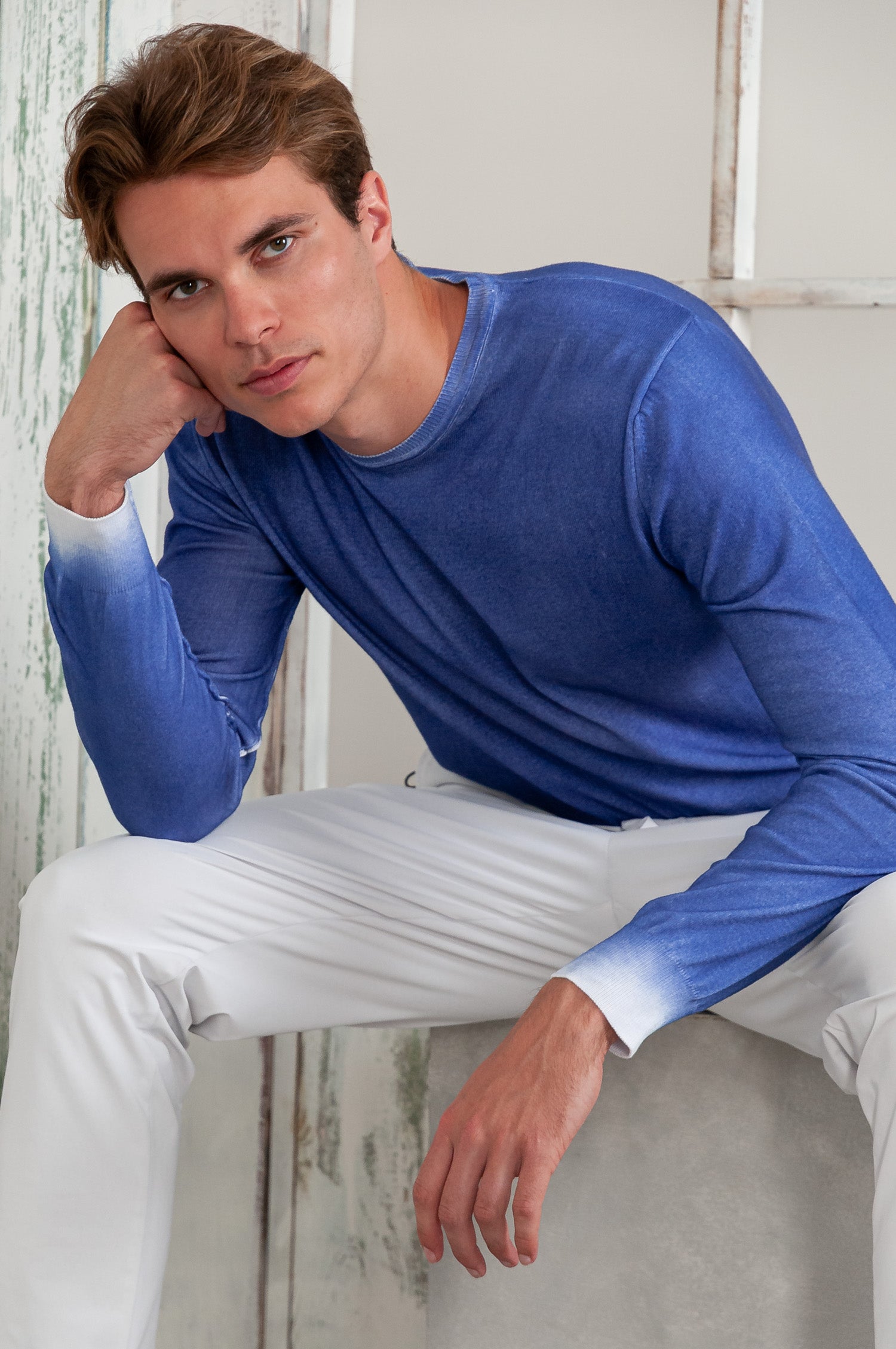 Spray Art Crew Jumper in Pacific