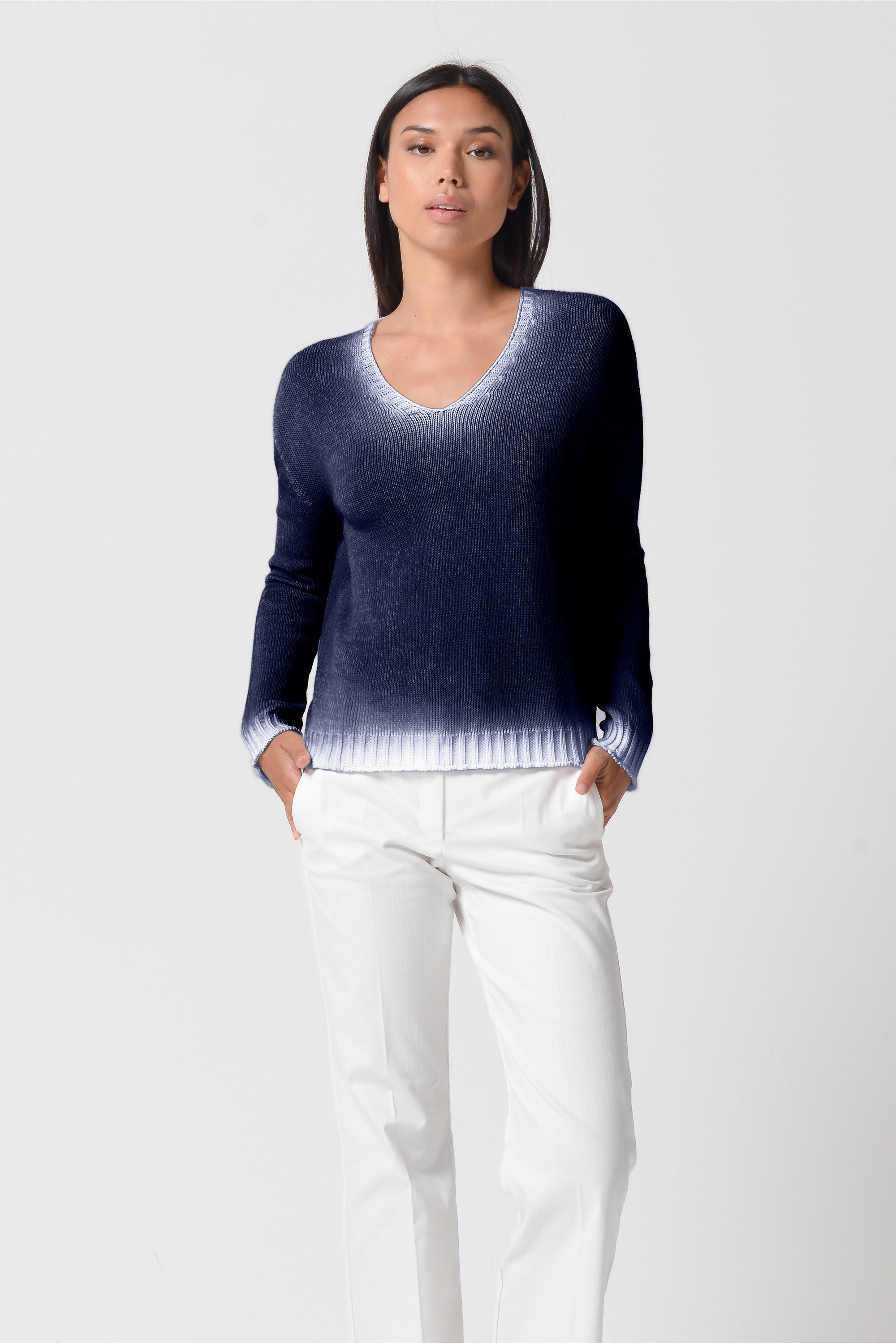 Spray Art Cogo V Knit in Navy