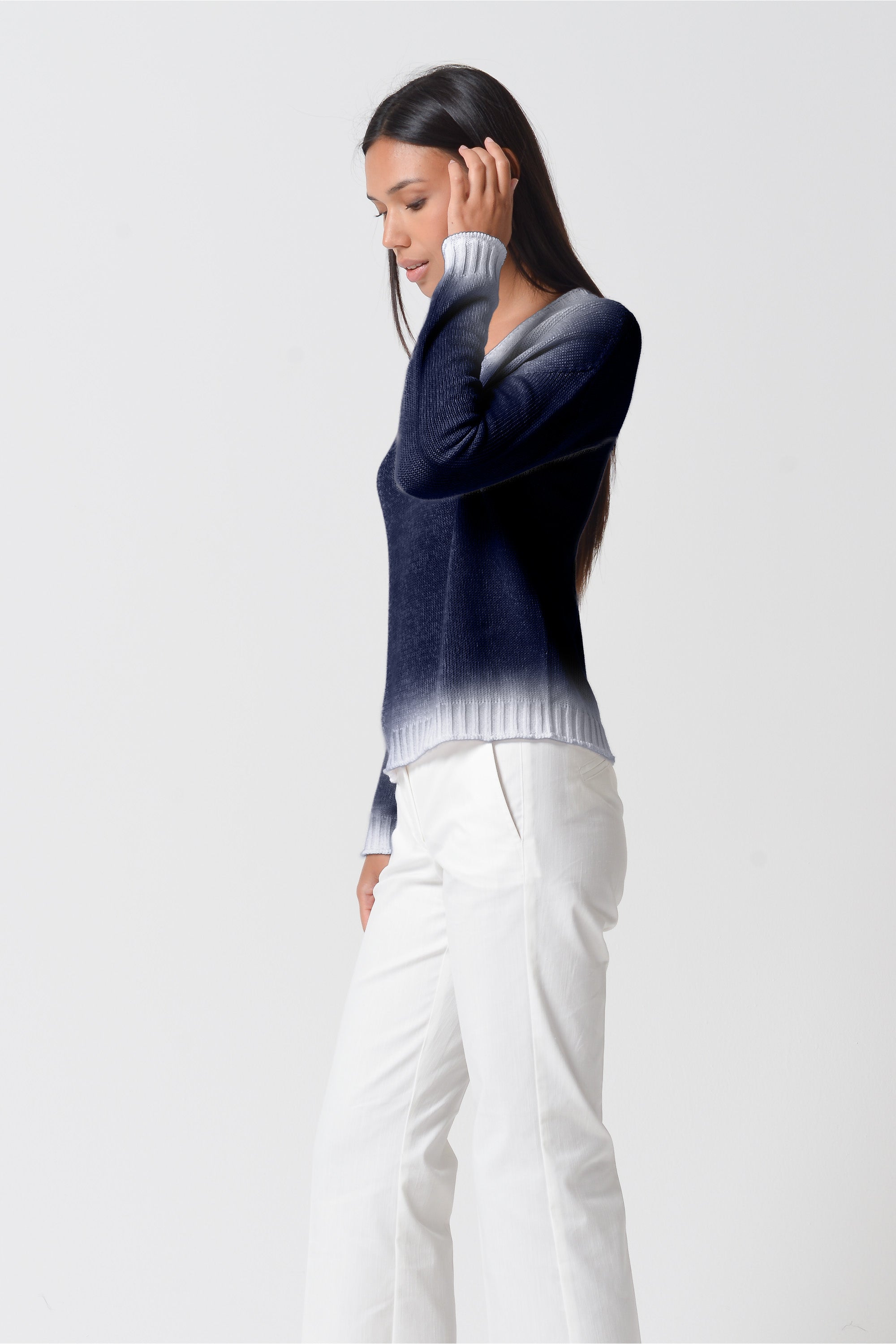 Spray Art Cogo V Knit in Navy