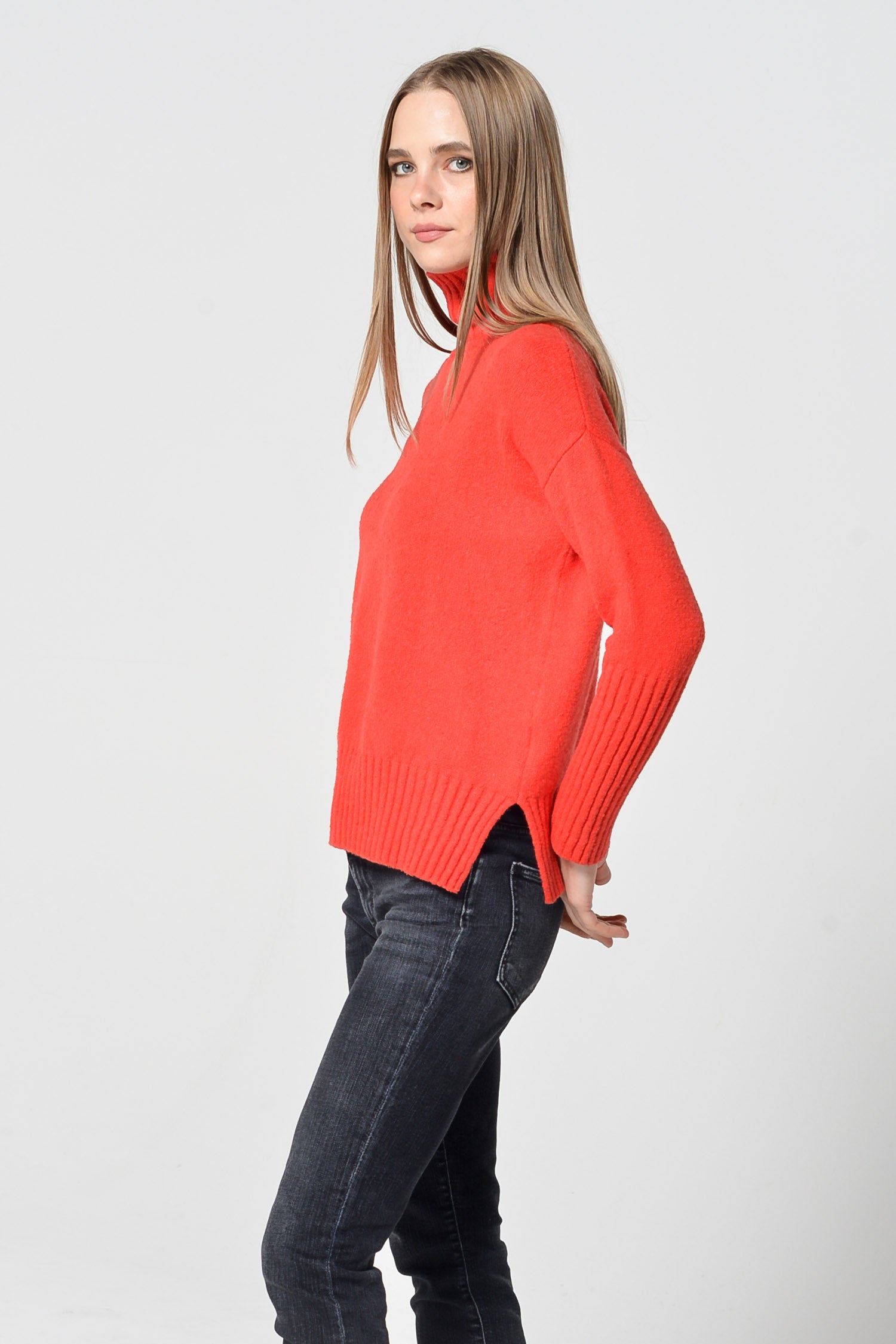 Carse Chunky Turtleneck Sweater - Fire