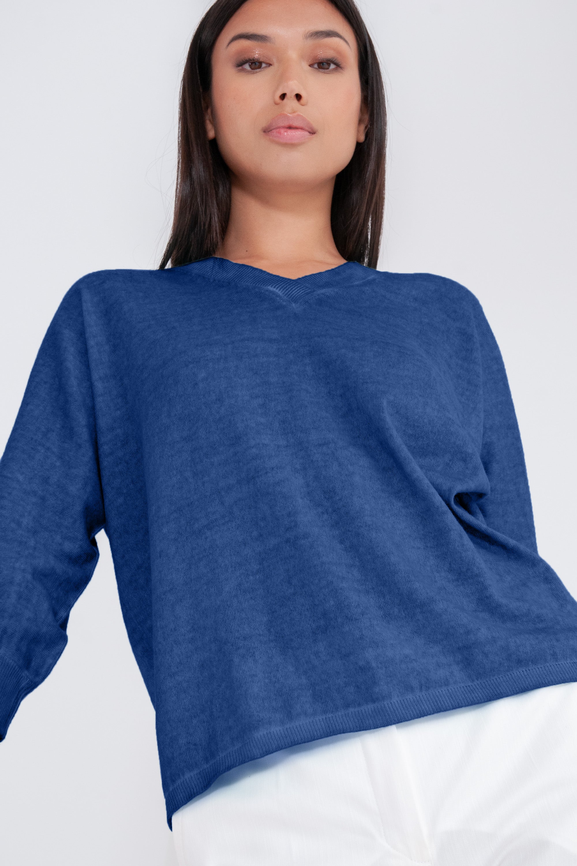 Anna V-Neck - Pacific