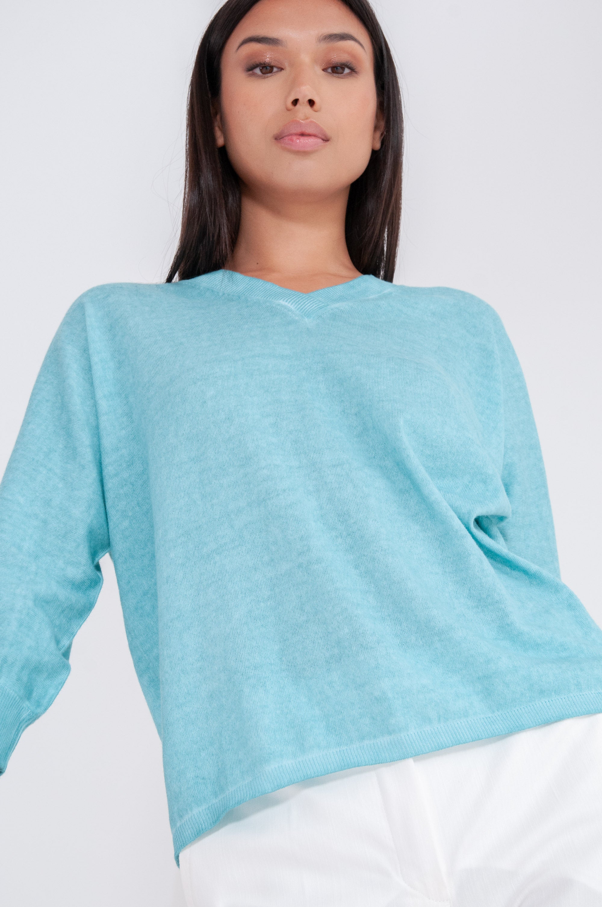 Anna V-Neck - Barbados