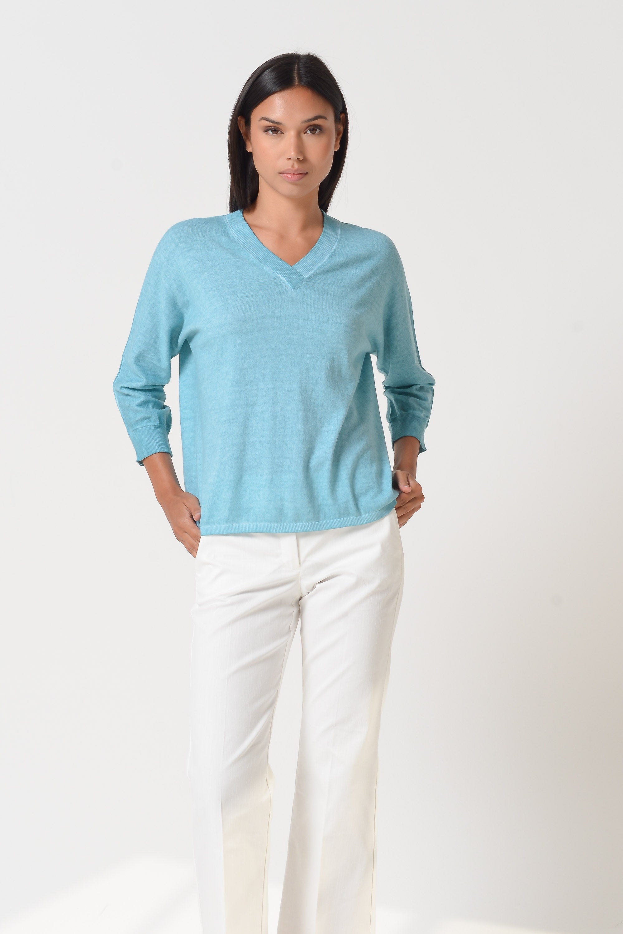 Anna V-Neck - Barbados