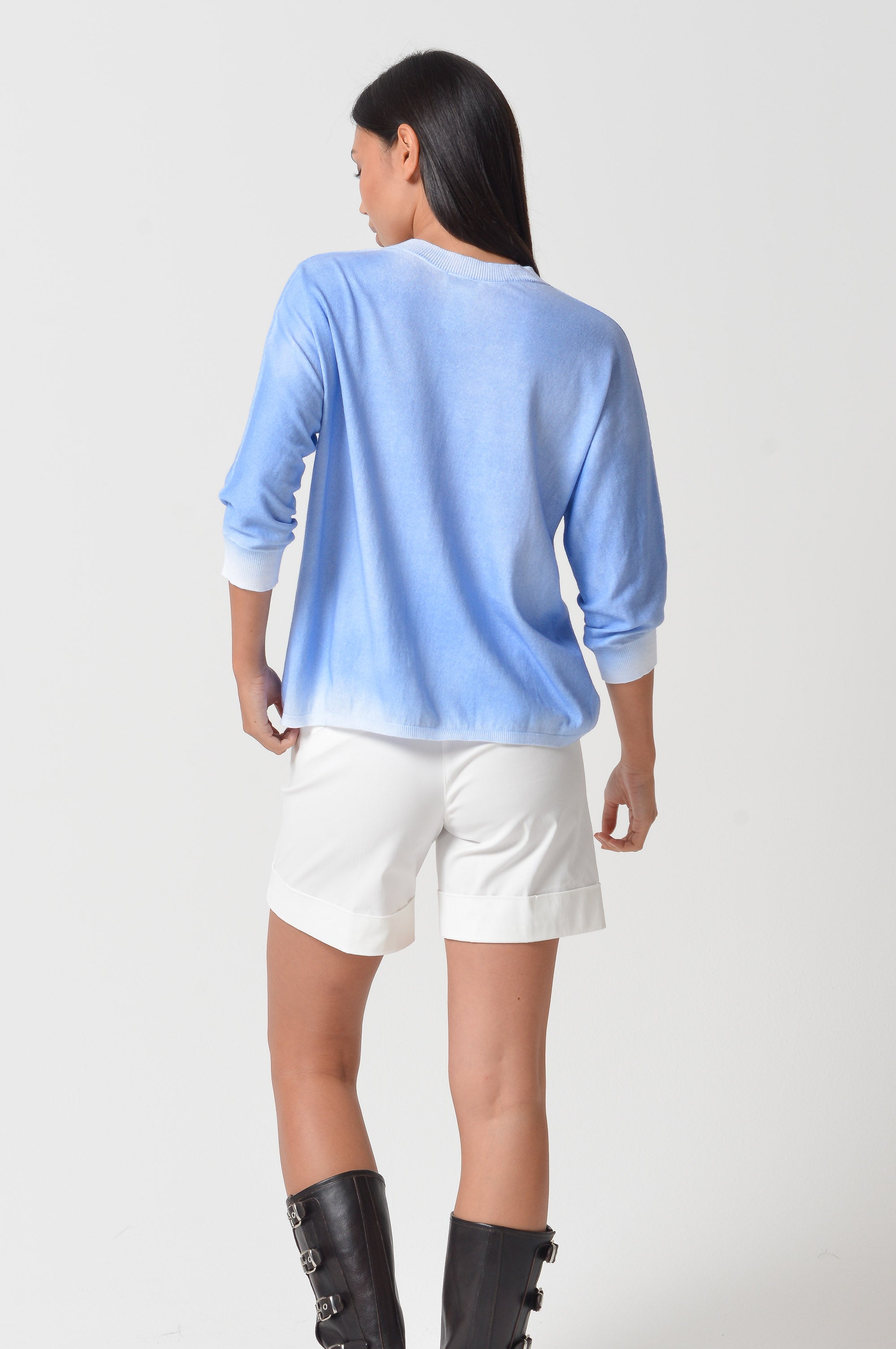 Anna V-Neck Spray Art - Bay