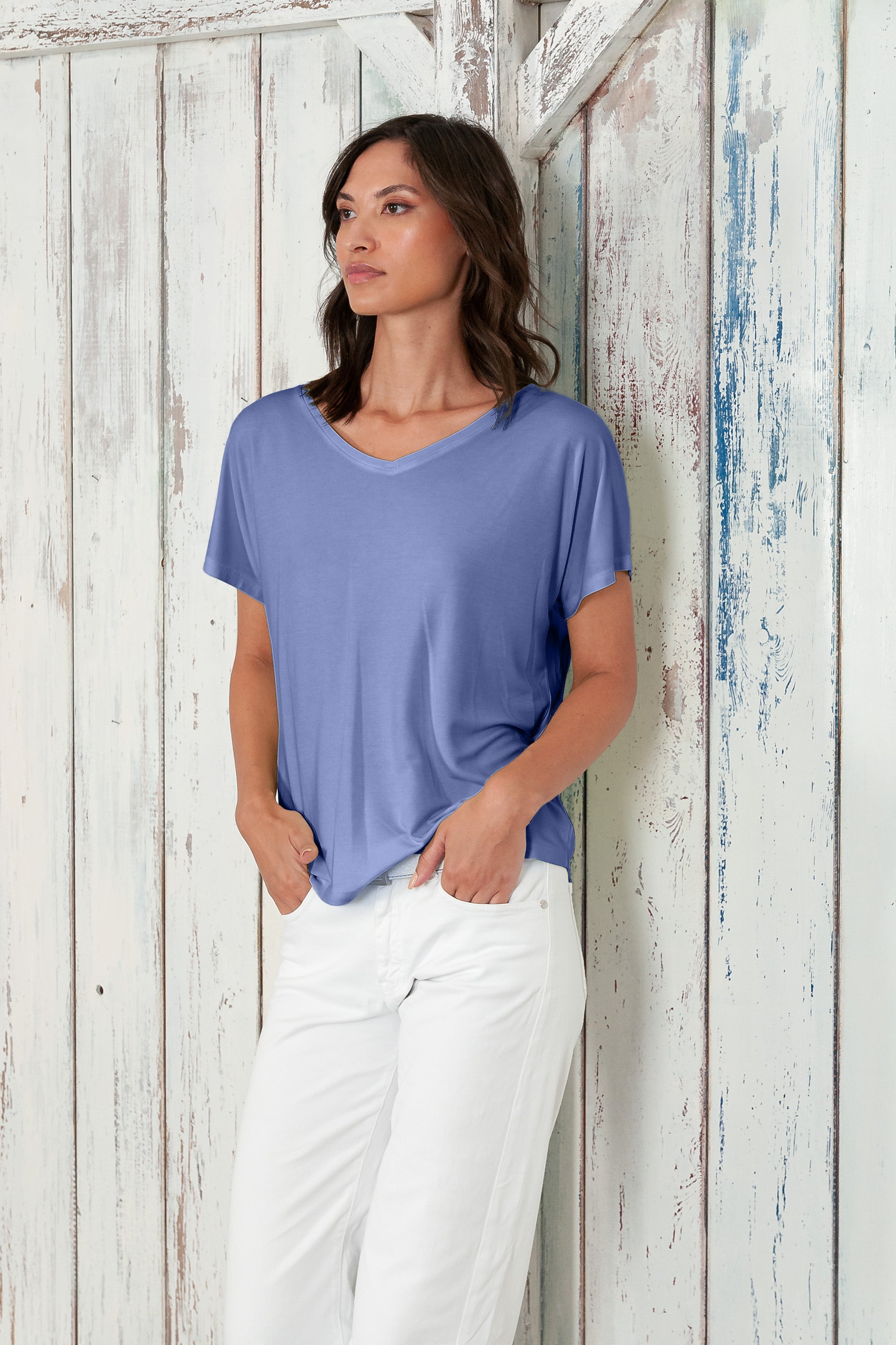 Noli T-Shirt - Women's Wide V-Neck T-Shirt - Whale