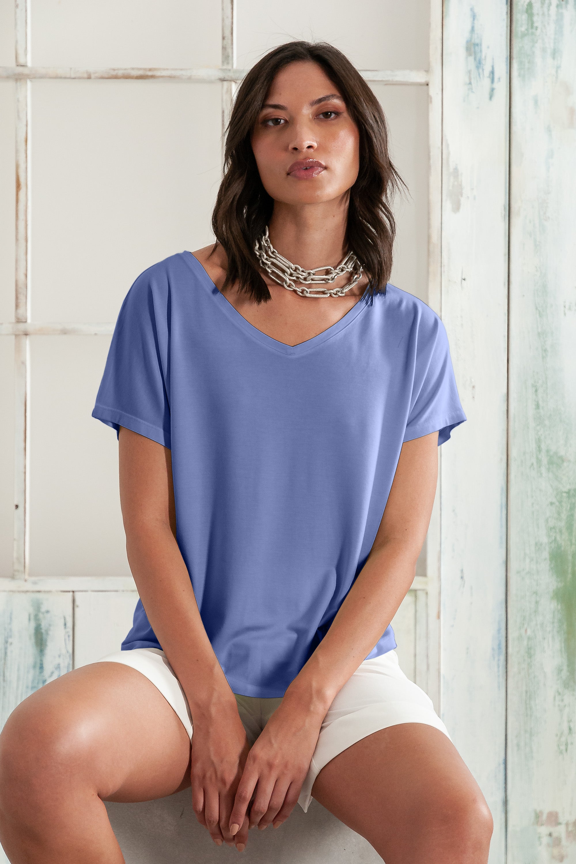 Noli T-Shirt - Women's Wide V-Neck T-Shirt - Whale