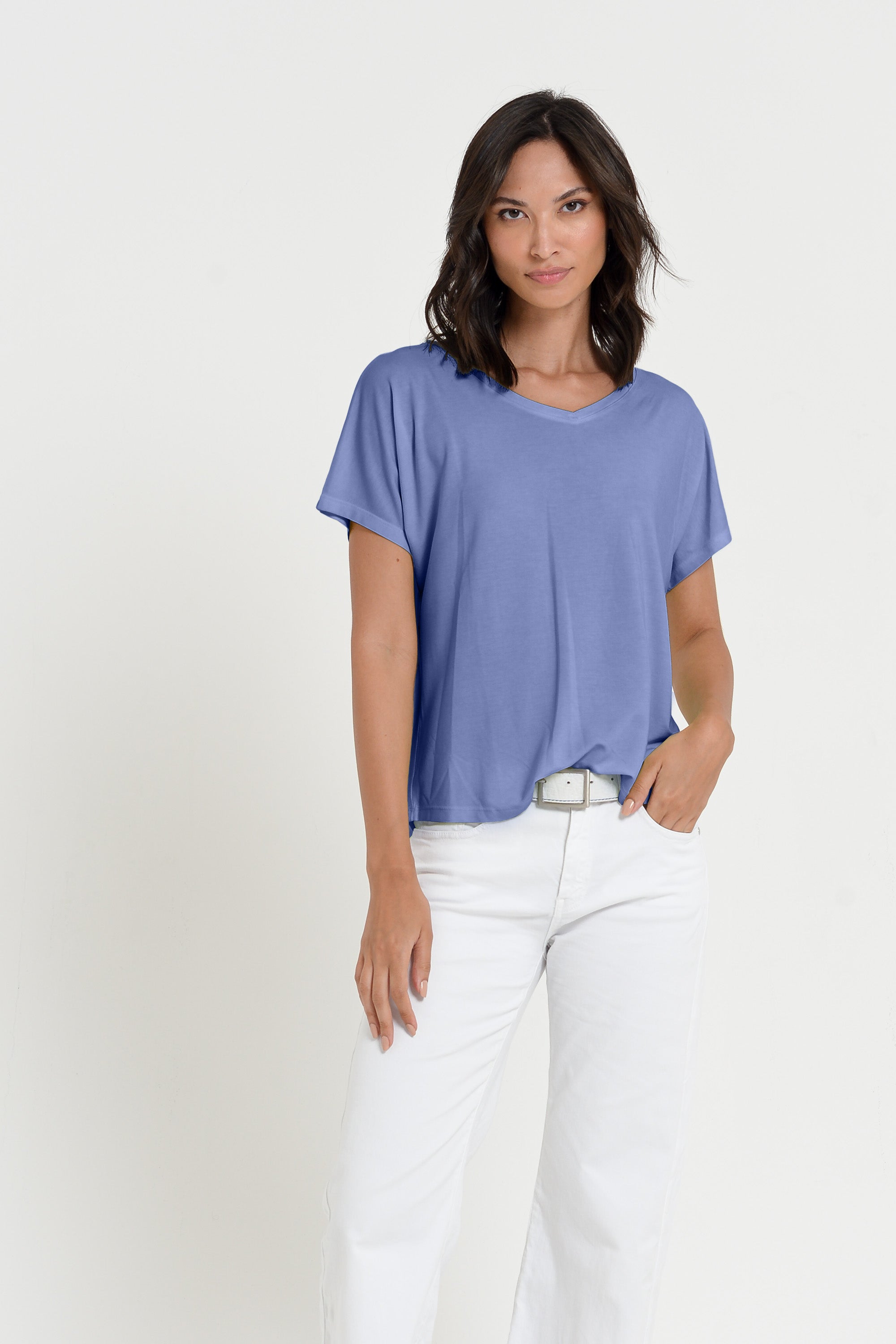 Noli T-Shirt - Women's Wide V-Neck T-Shirt - Whale