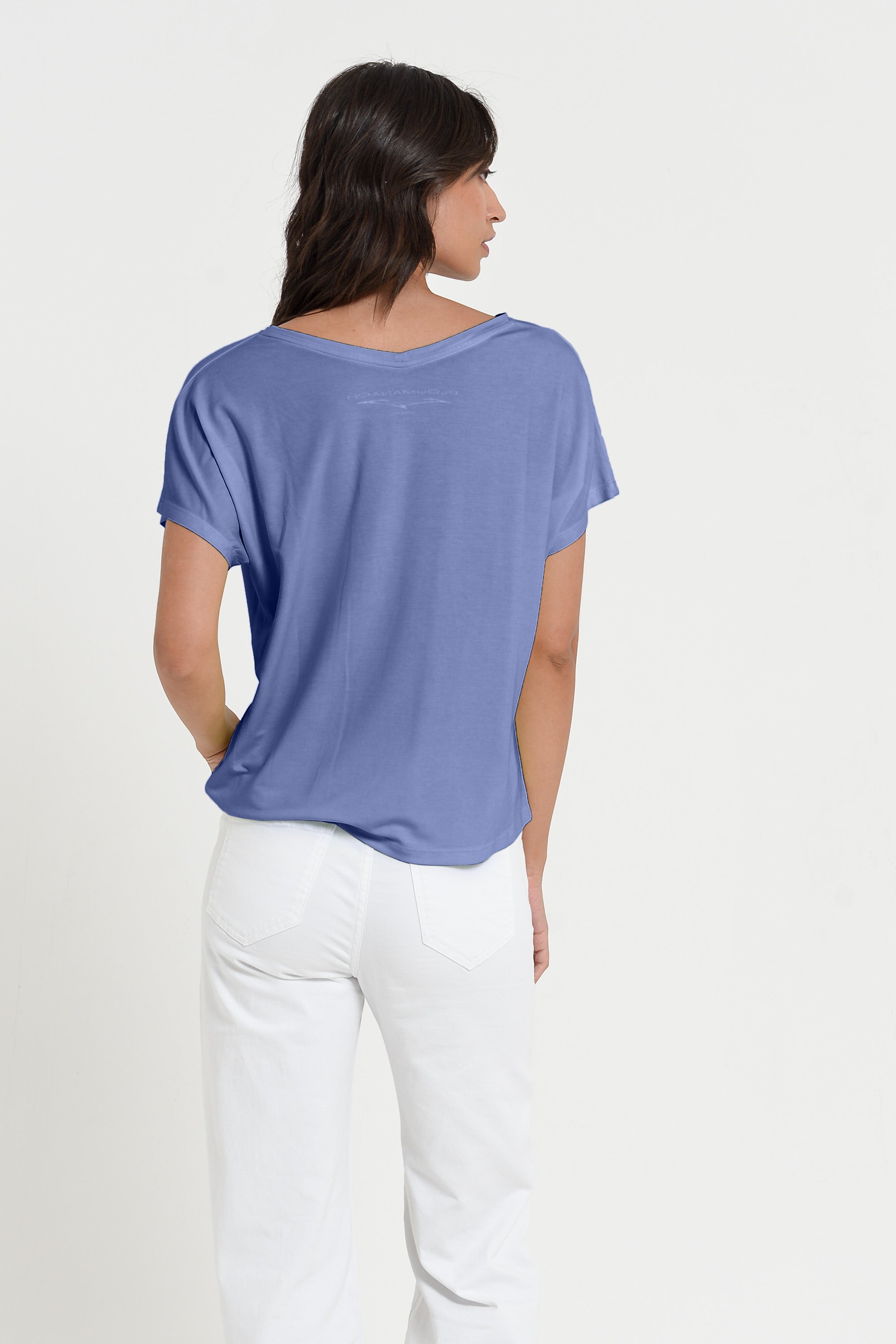 Noli T-Shirt - Women's Wide V-Neck T-Shirt - Whale