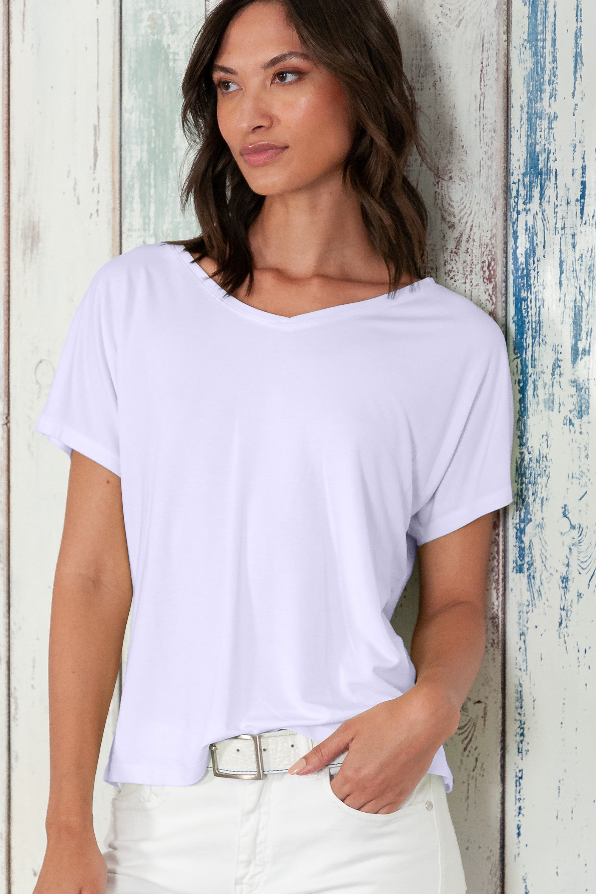 Noli T-Shirt - Women's Wide V-Neck T-Shirt - Lilac
