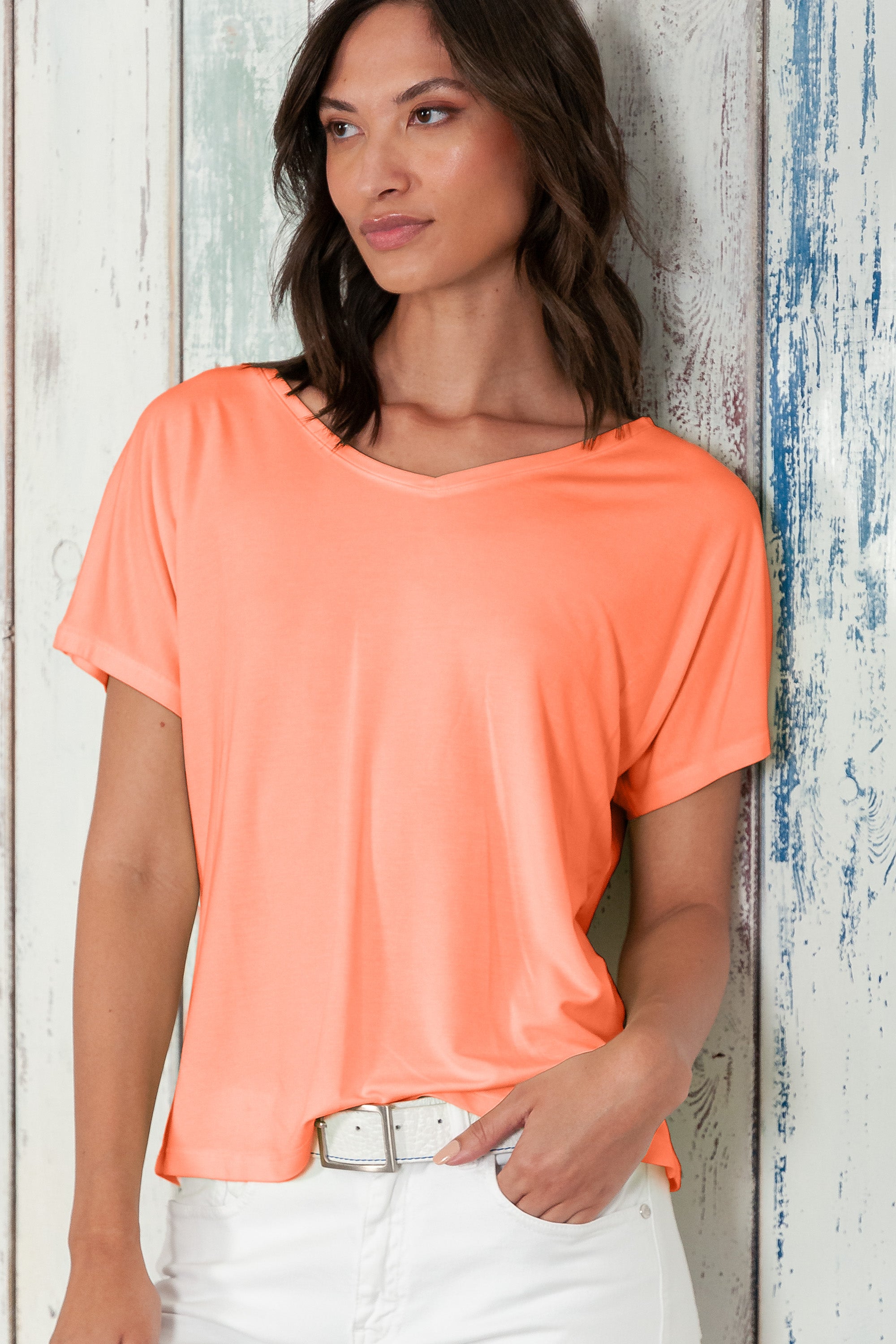 Noli T-Shirt - Women's Wide V-Neck T-Shirt - Spritz
