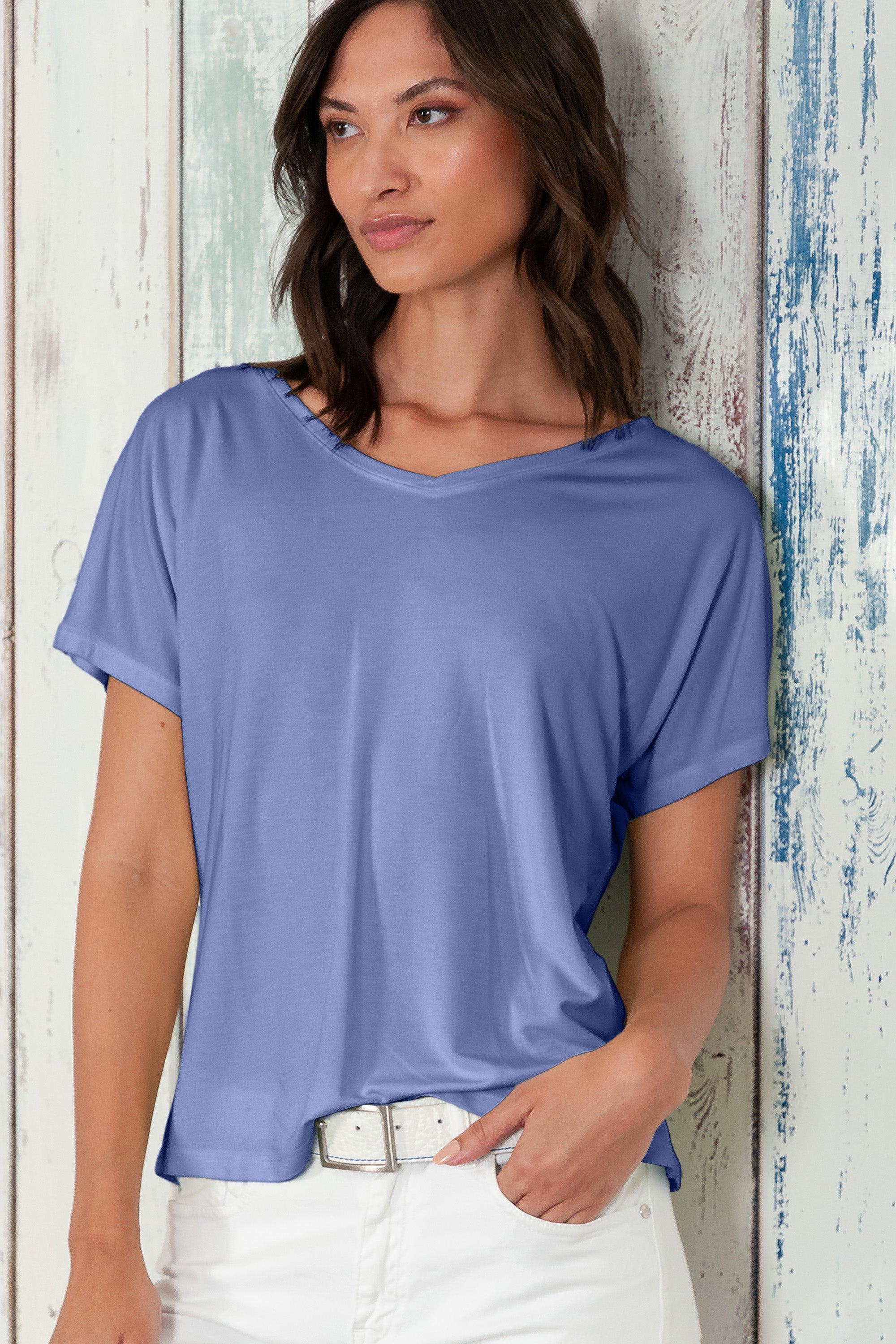 Noli T-Shirt - Women's Wide V-Neck T-Shirt - Whale