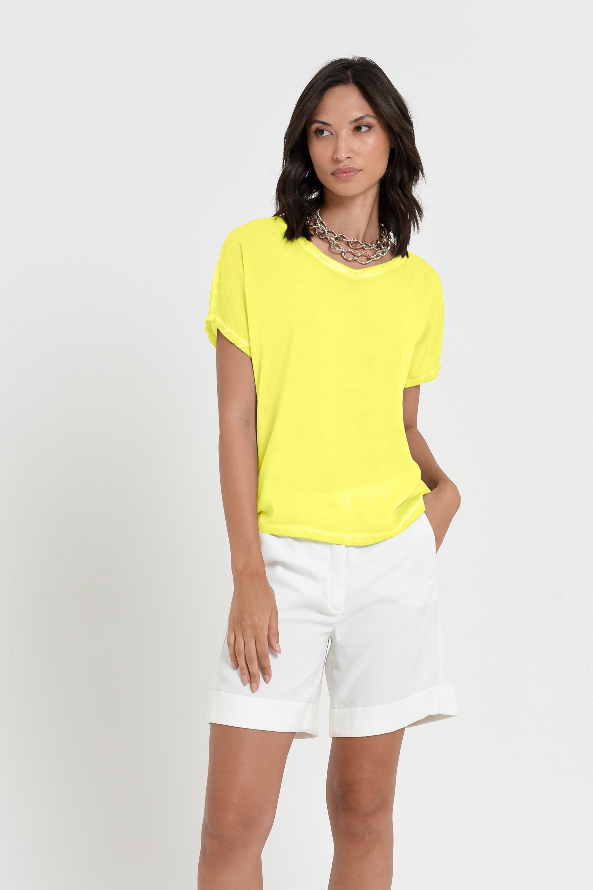 Vado T-Shirt - Women's Crewneck T-Shirt - Lime