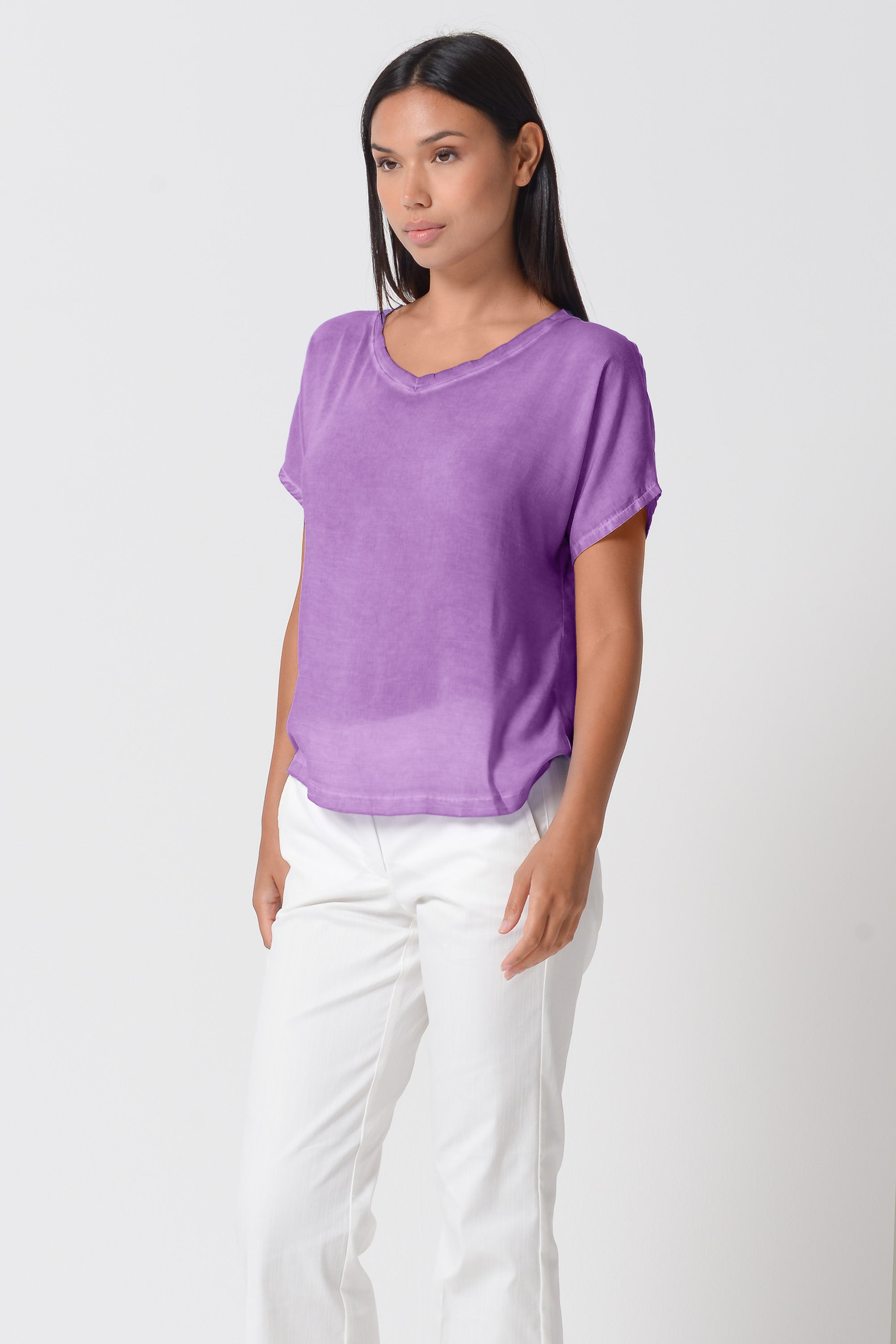 Vado T-Shirt - Women's Crewneck T-Shirt - Morado