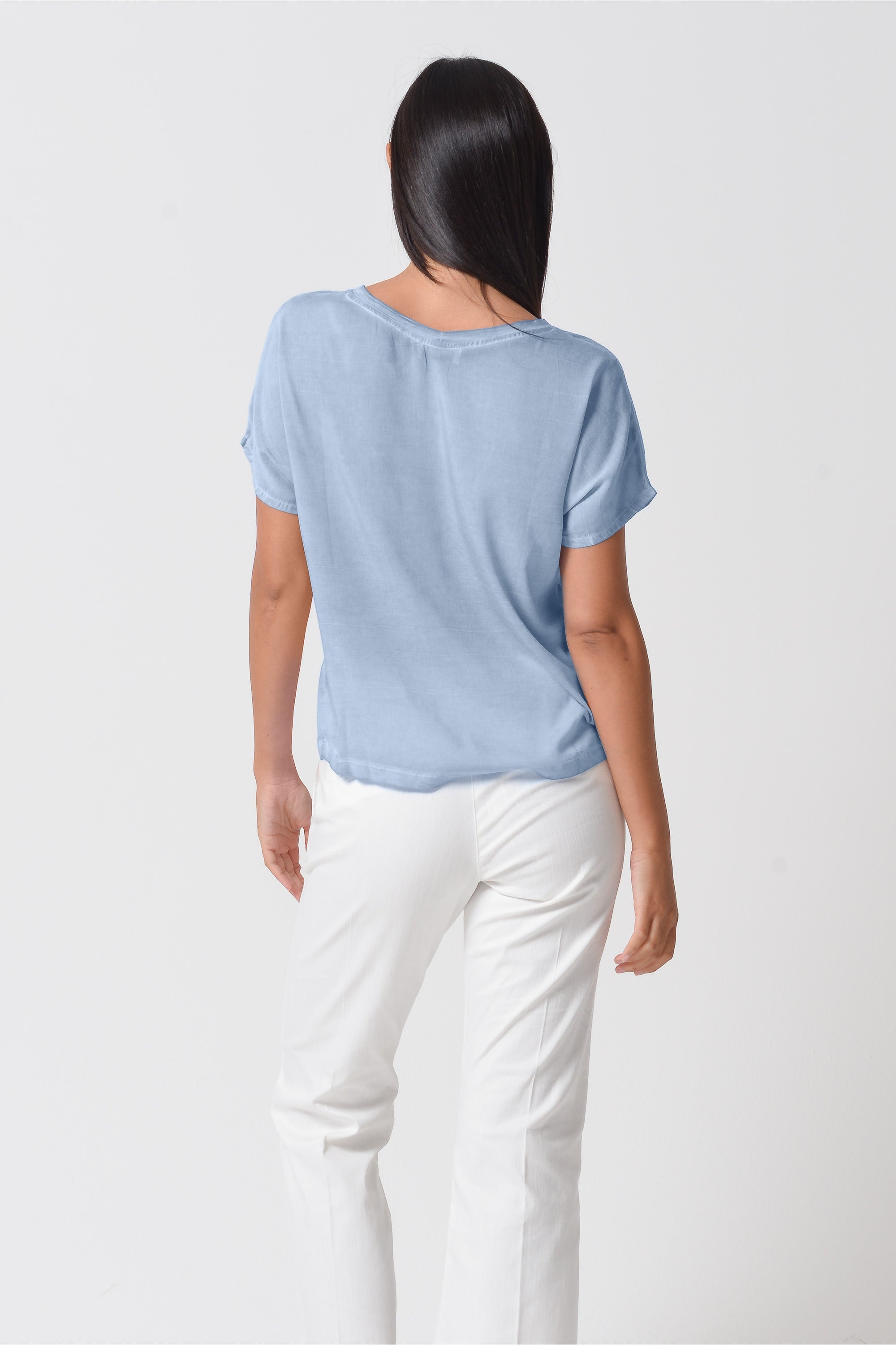 Vado T-Shirt - Women's Crewneck T-Shirt - Fiji