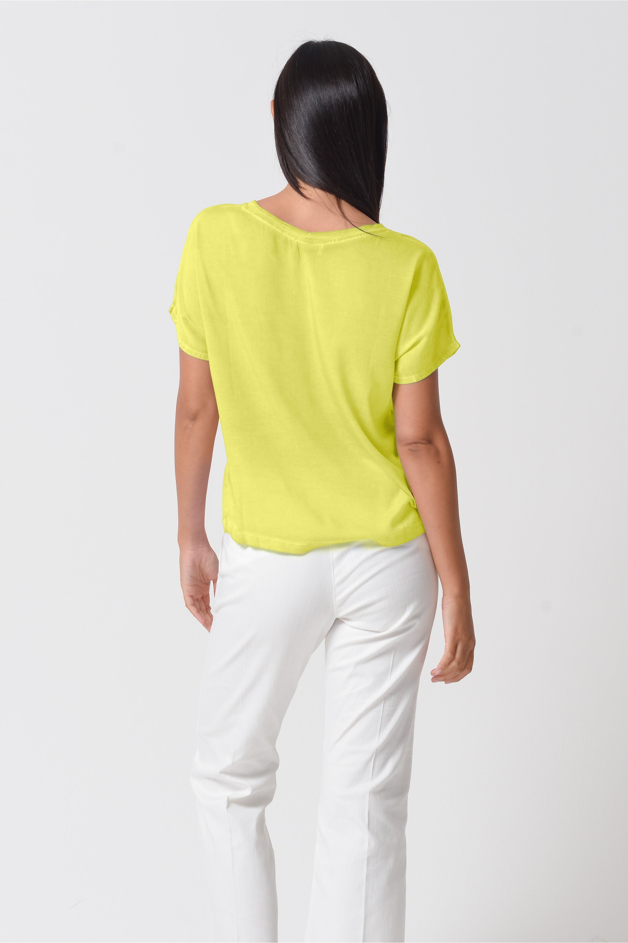 Vado T-Shirt - Women's Crewneck T-Shirt - Lime