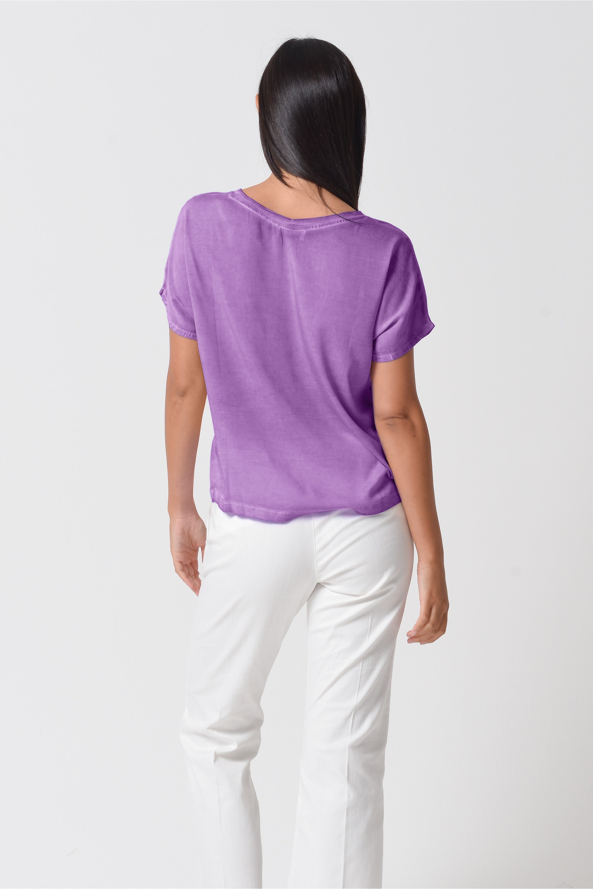 Vado T-Shirt - Women's Crewneck T-Shirt - Morado