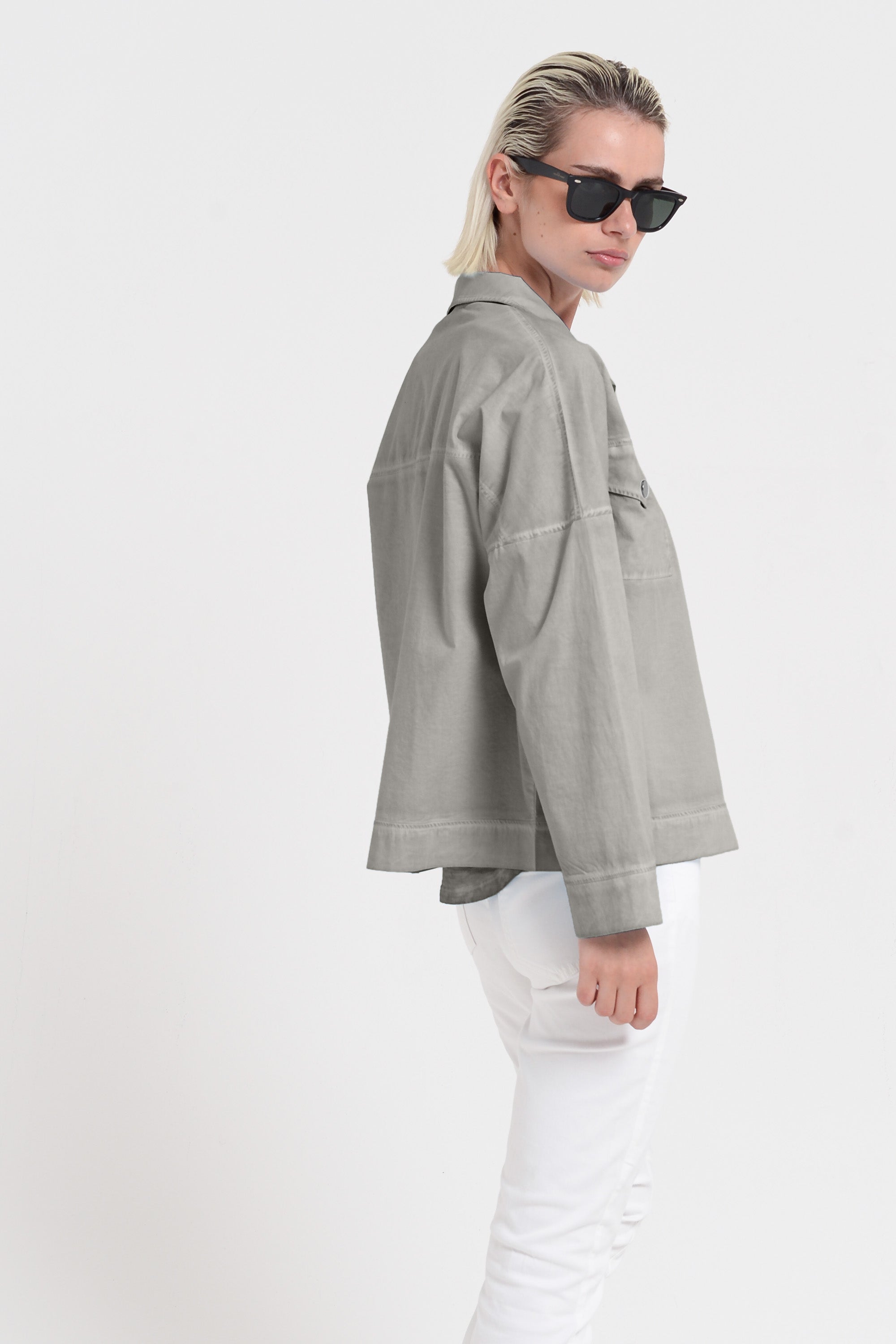 Villa Jacket - Women's Poplin Jacket - Dolphin