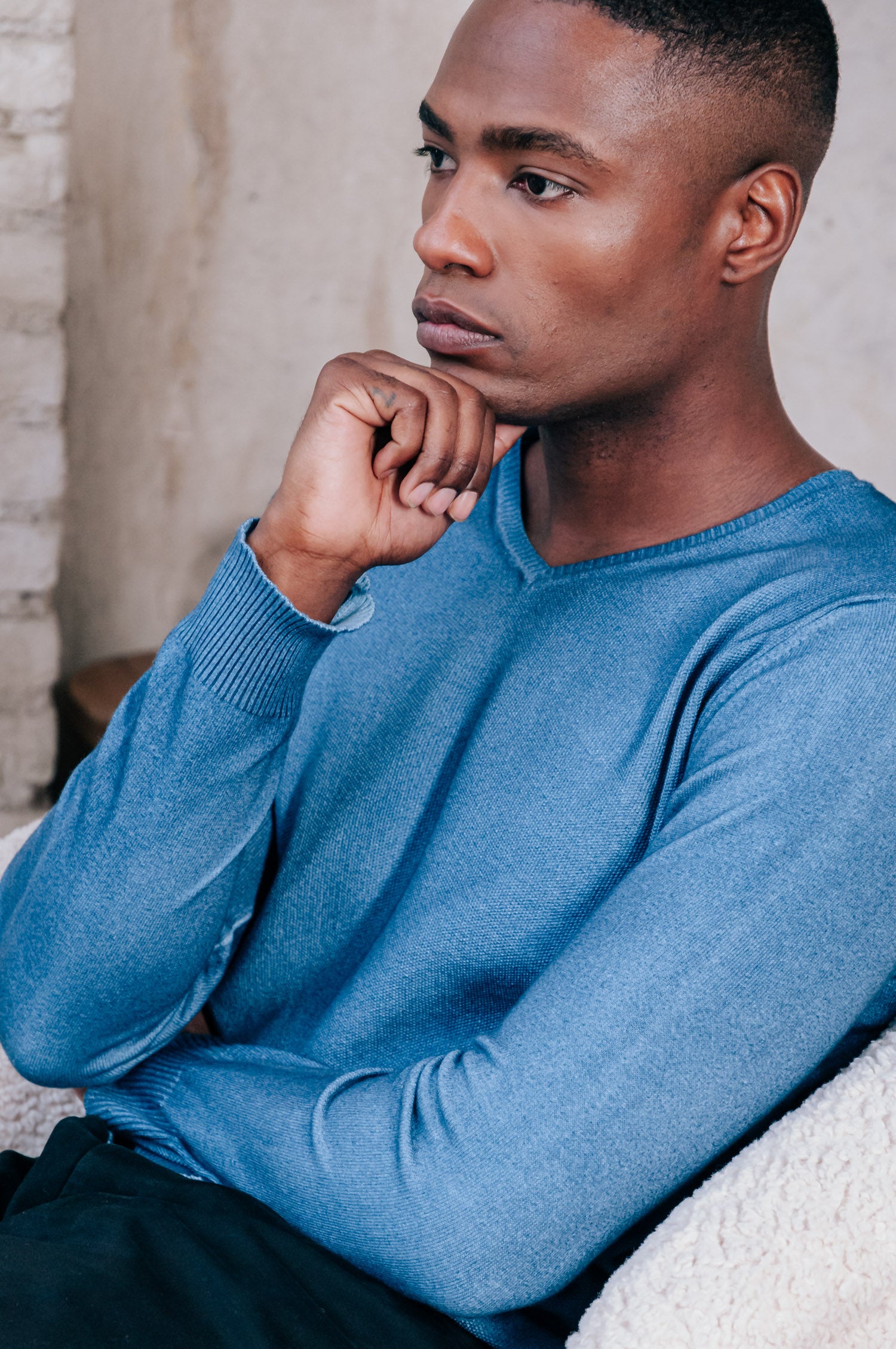 Indren Jewel - V-Neck Sweater - Amethyst