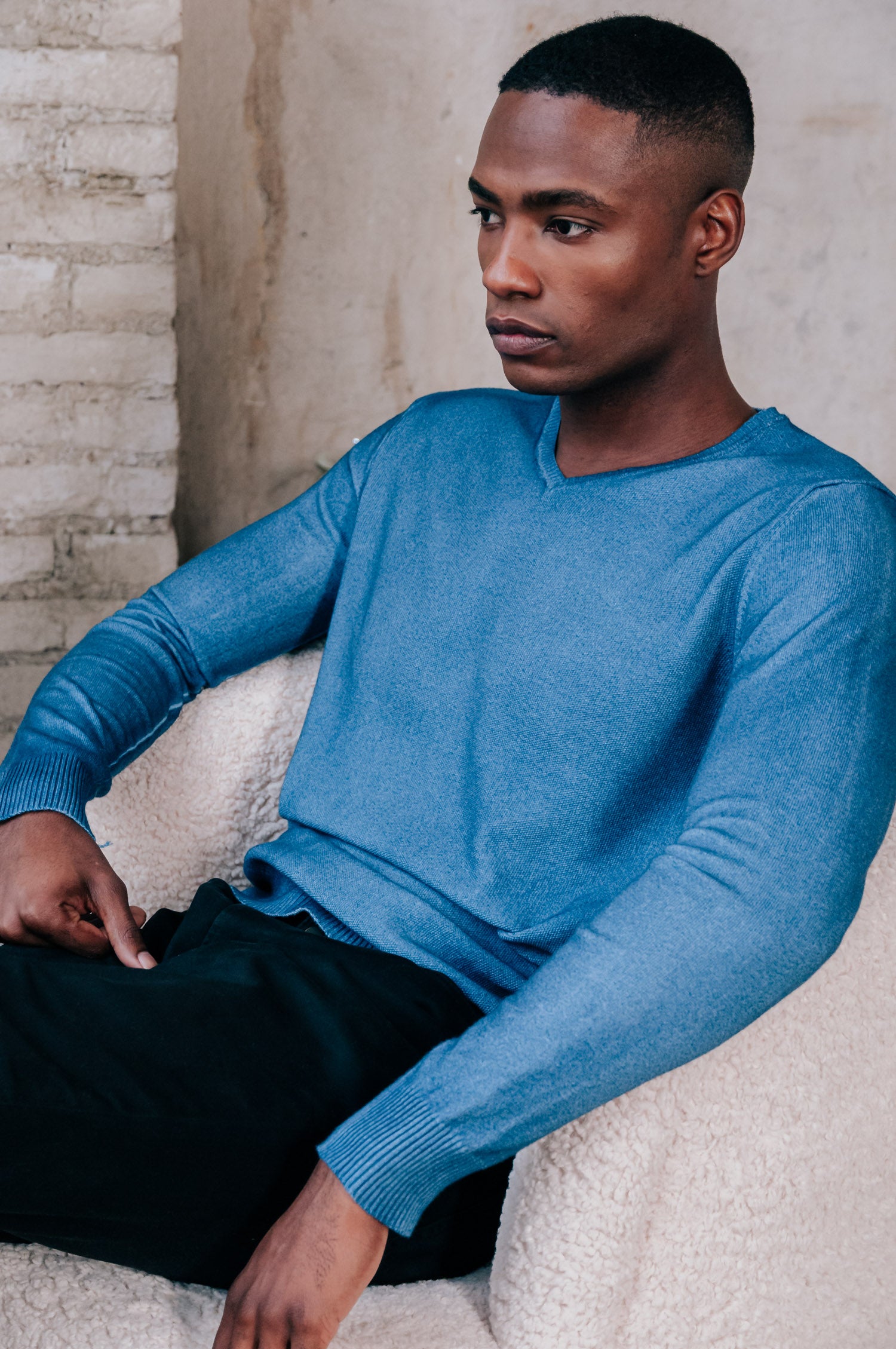 Indren Jewel - V-Neck Sweater - Amethyst