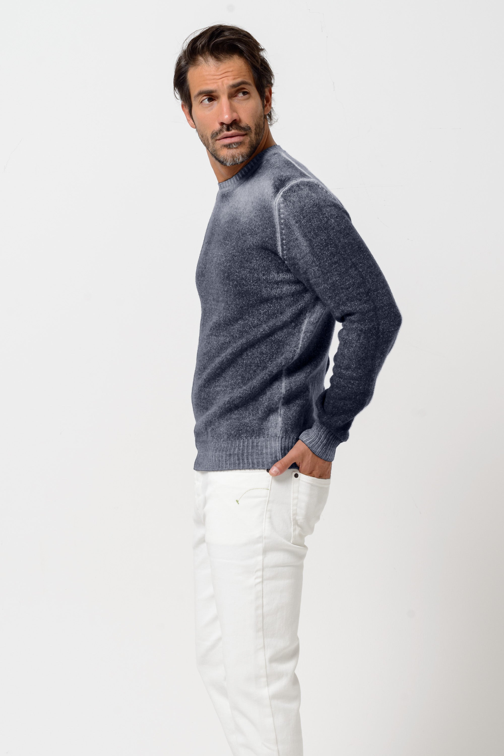 Holden Frost Art in Navy