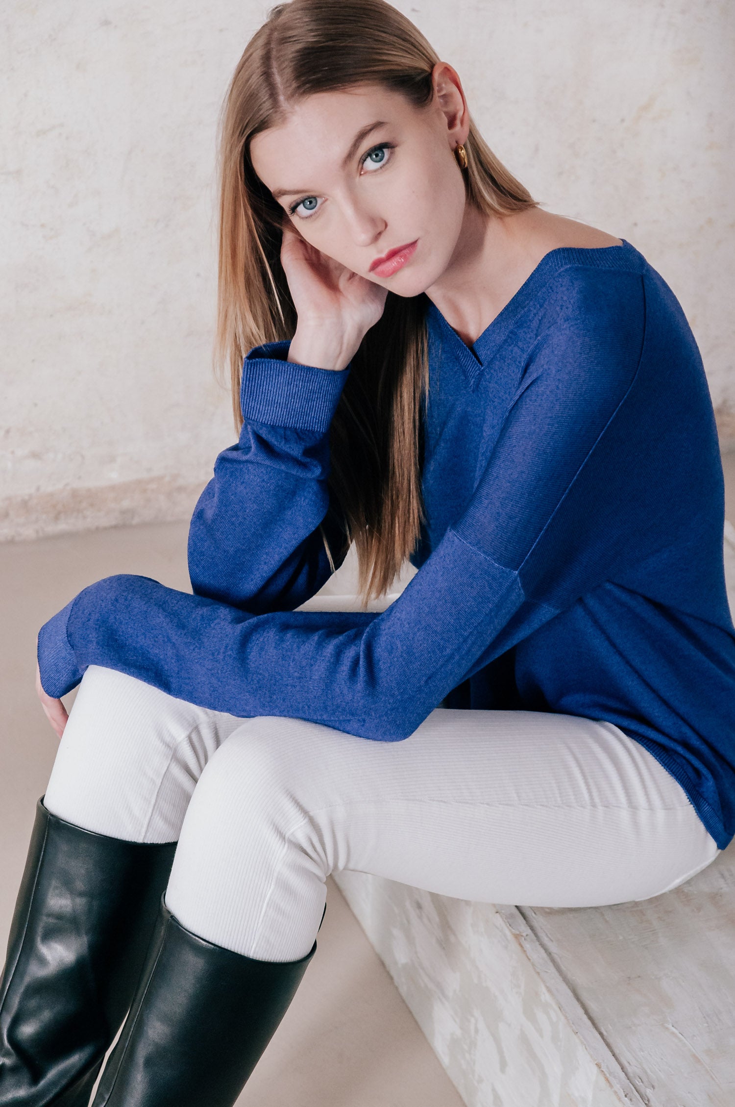 Amy Maglia Scollo-V - Crown