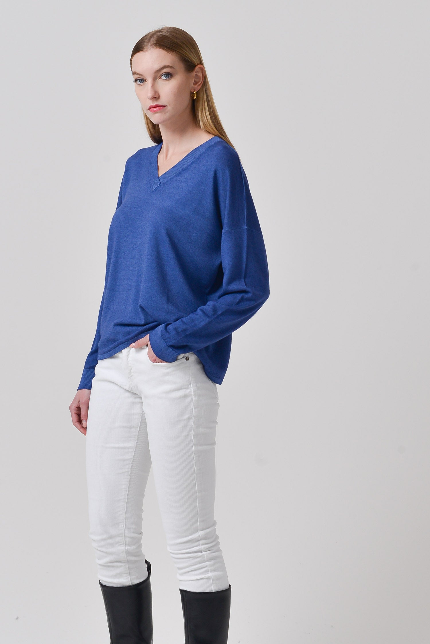Amy Maglia Scollo-V - Crown