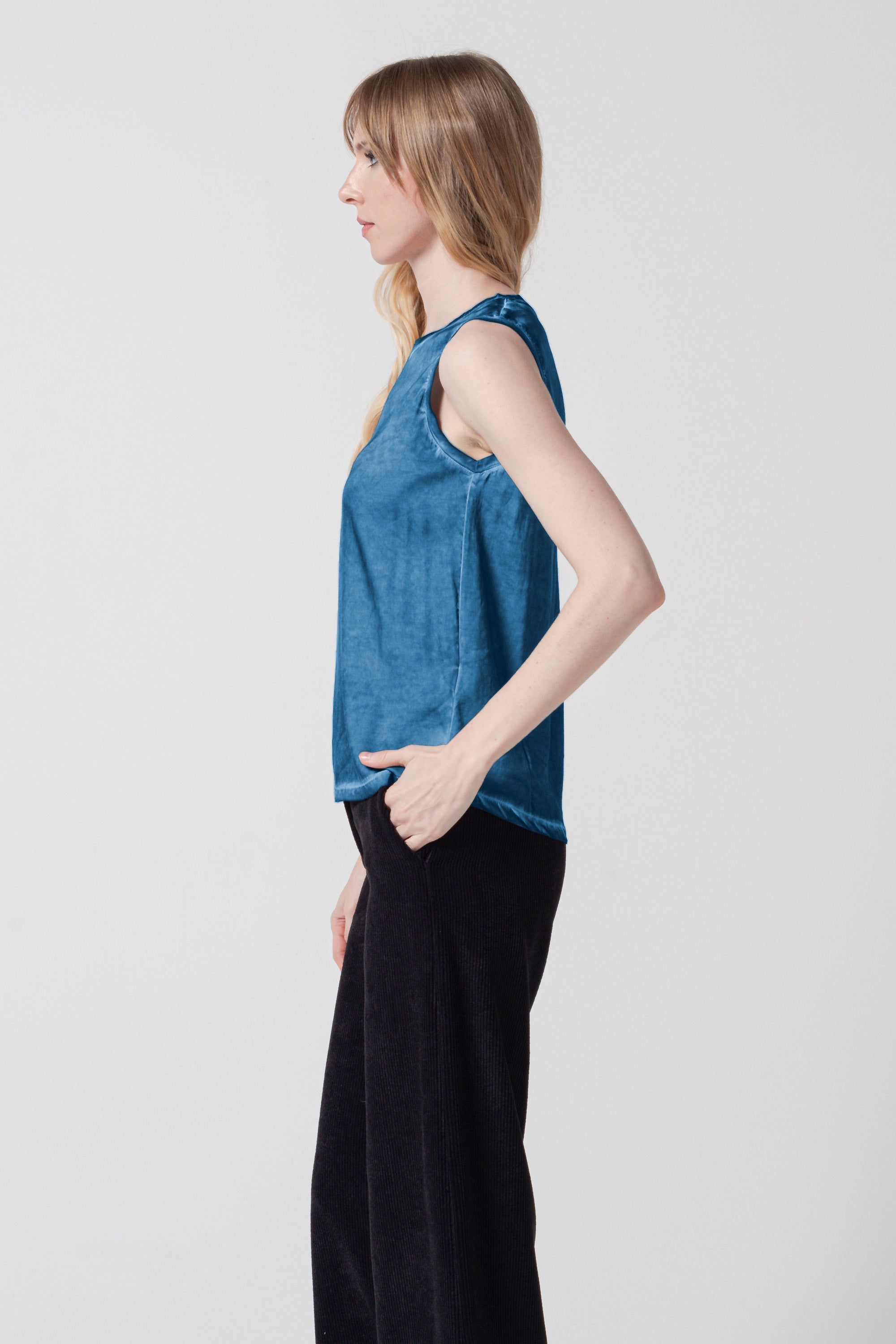 Soave Tank Top - Profondo