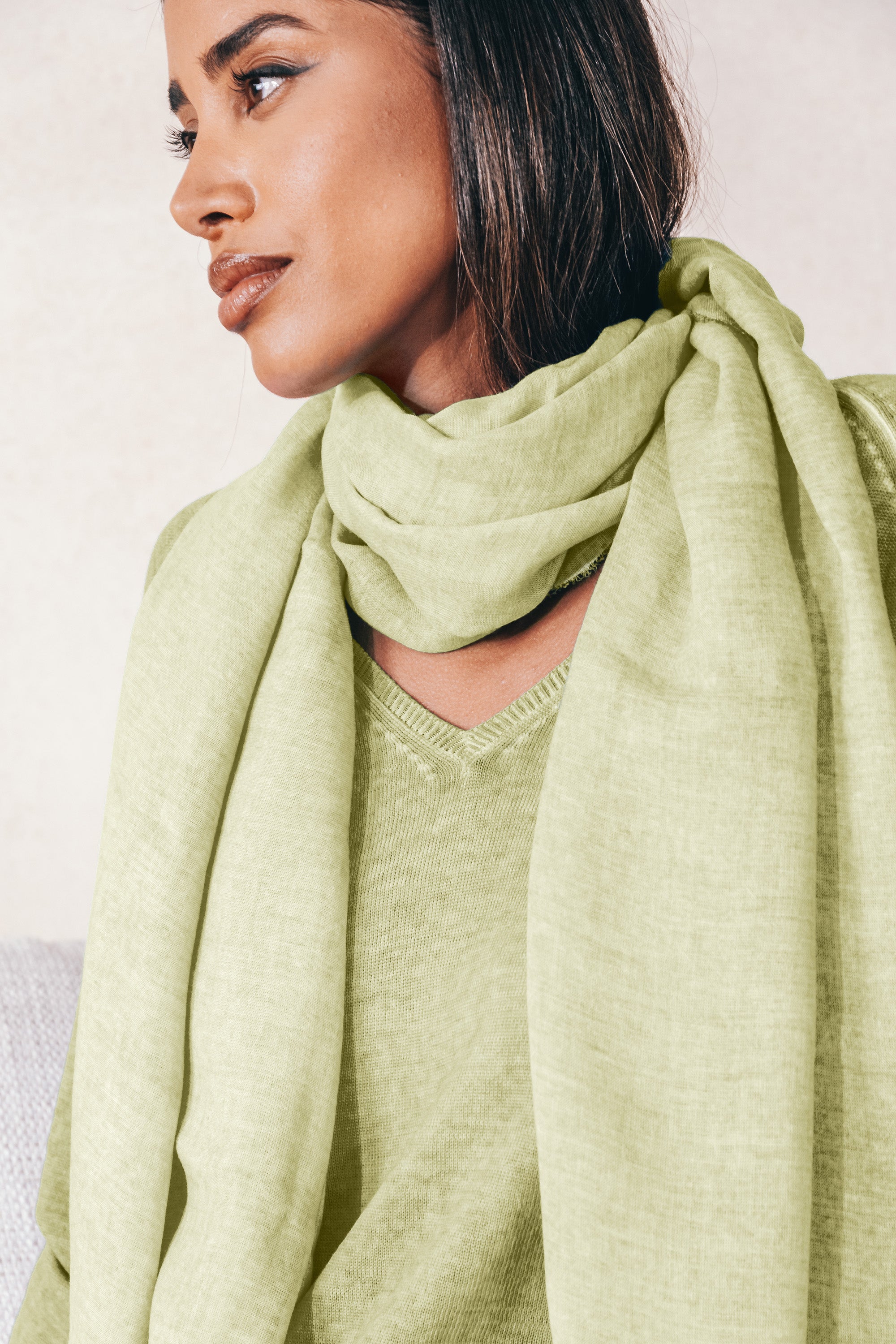 Piuma Scarf in Pera