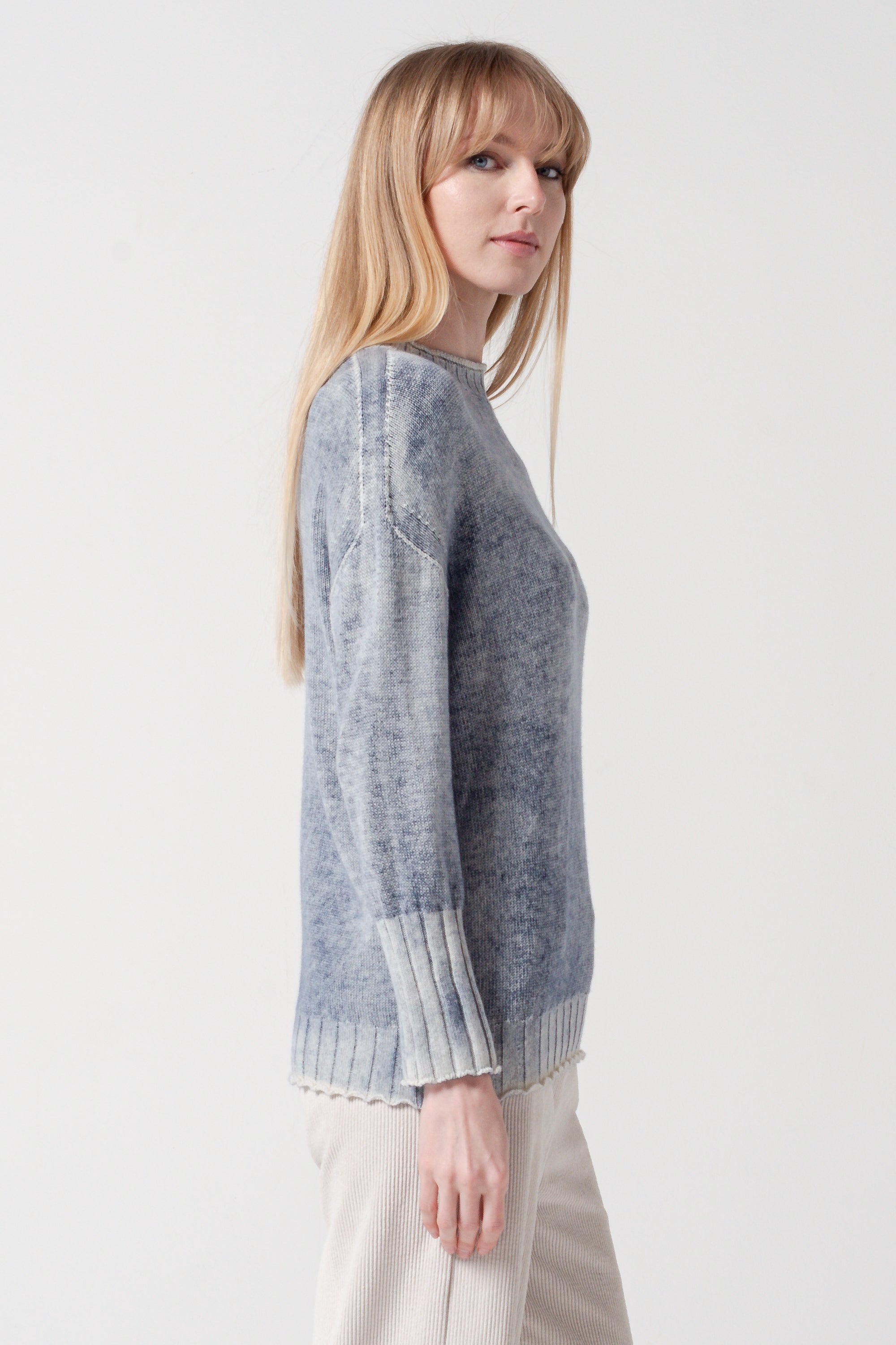 Naomi Frost Art - Navy