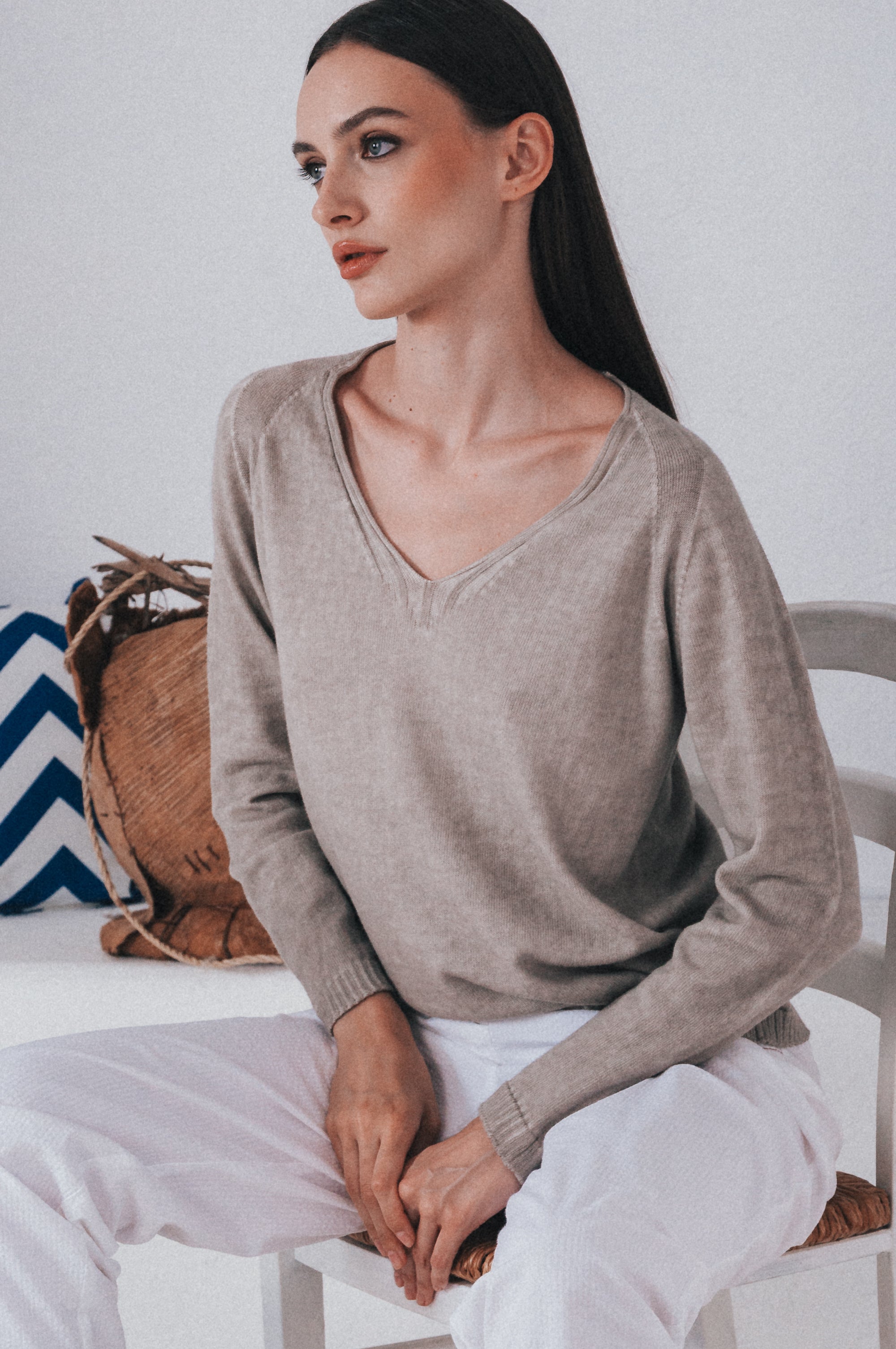Veronica V Knit - Canapa
