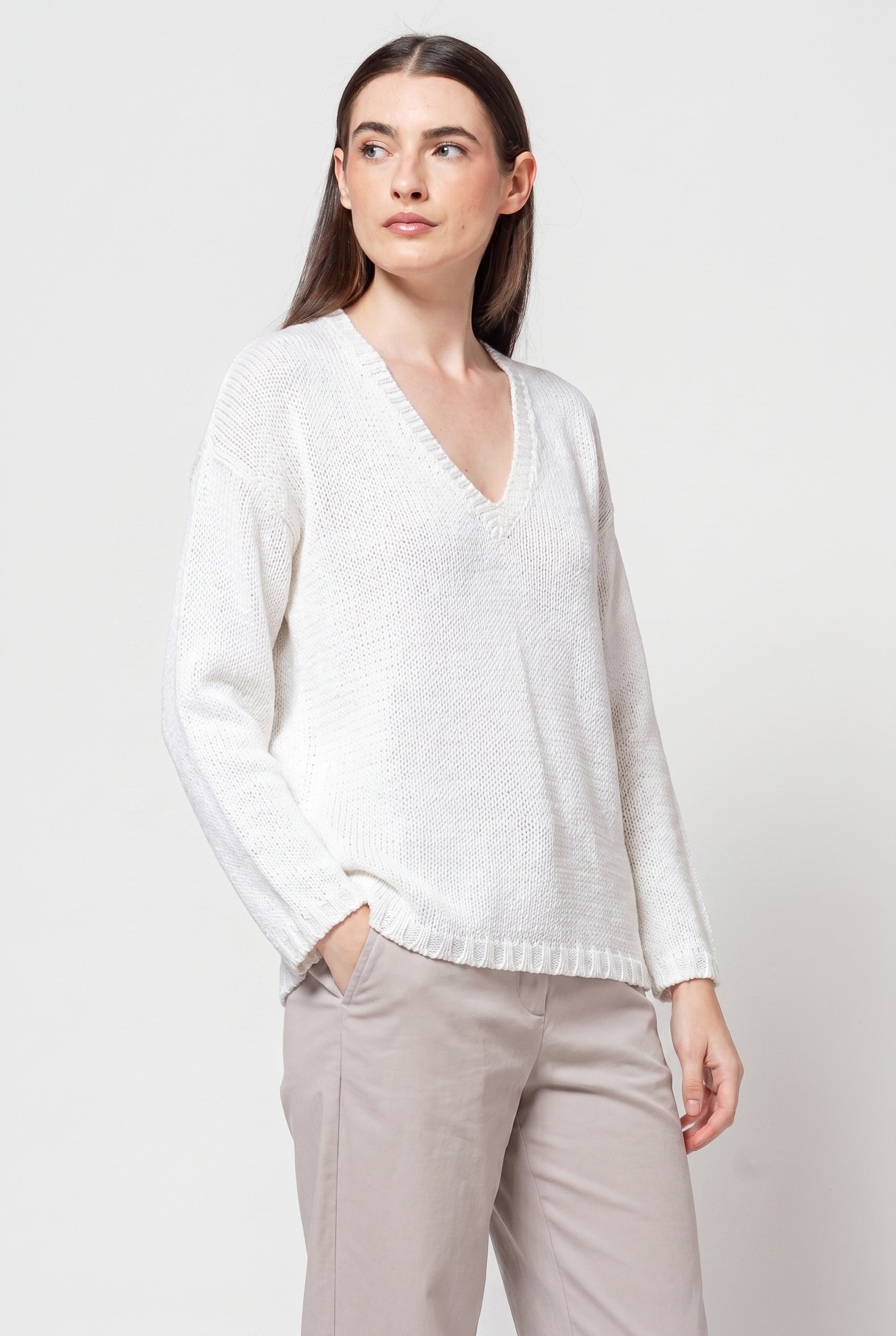 Perry V Knit - White