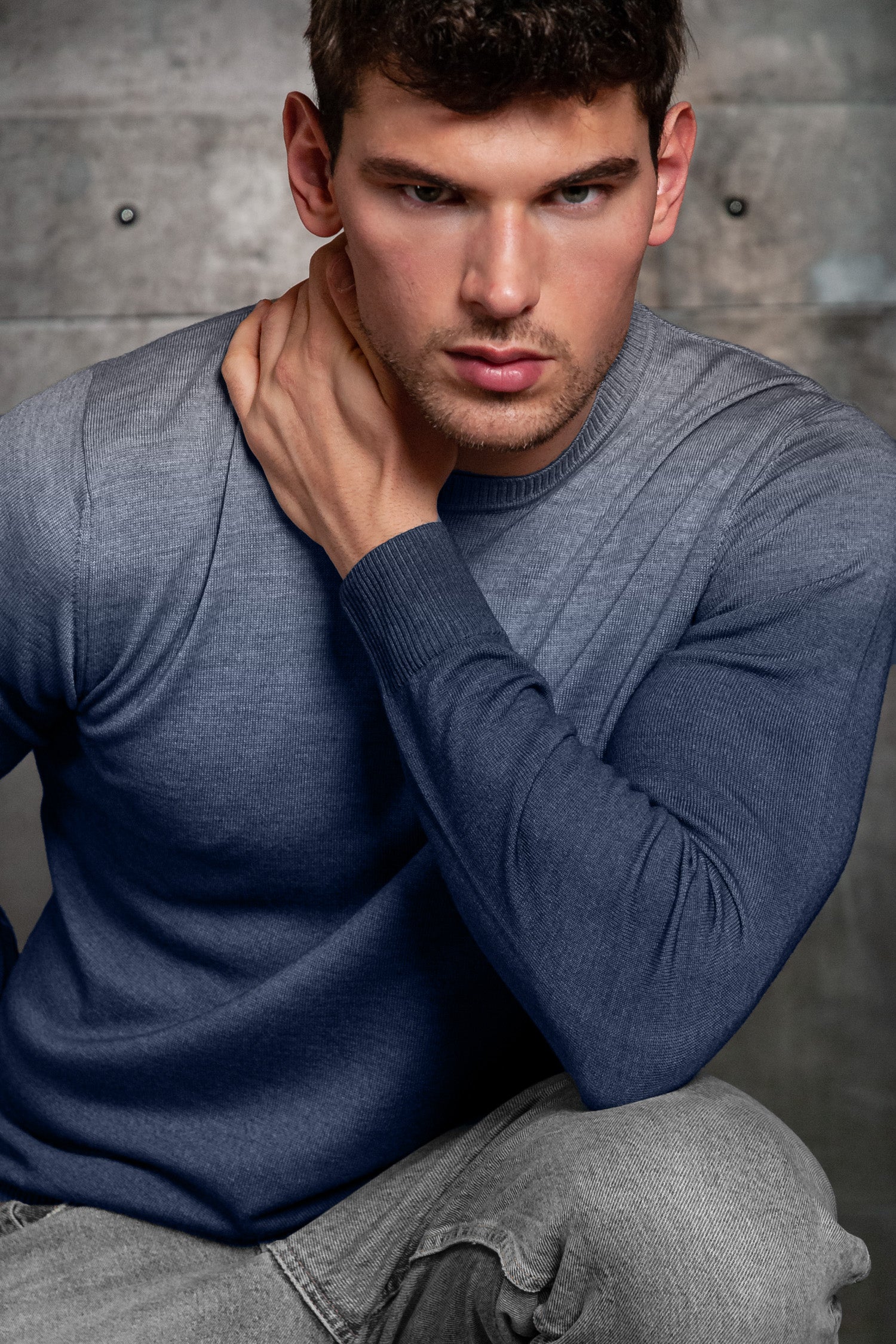 Gills Gradient Sweater - Navy