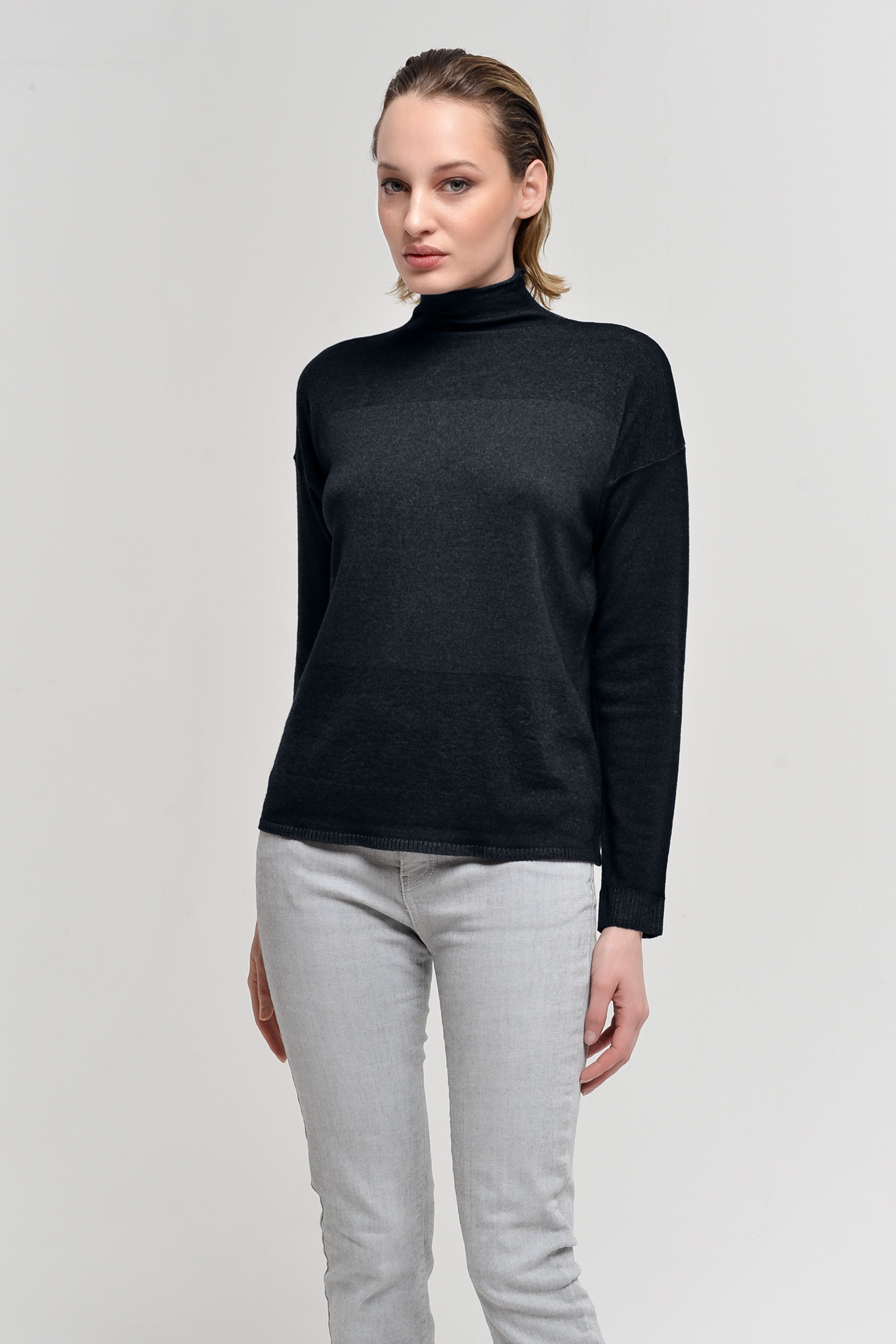 Dess Sweater - Basalt