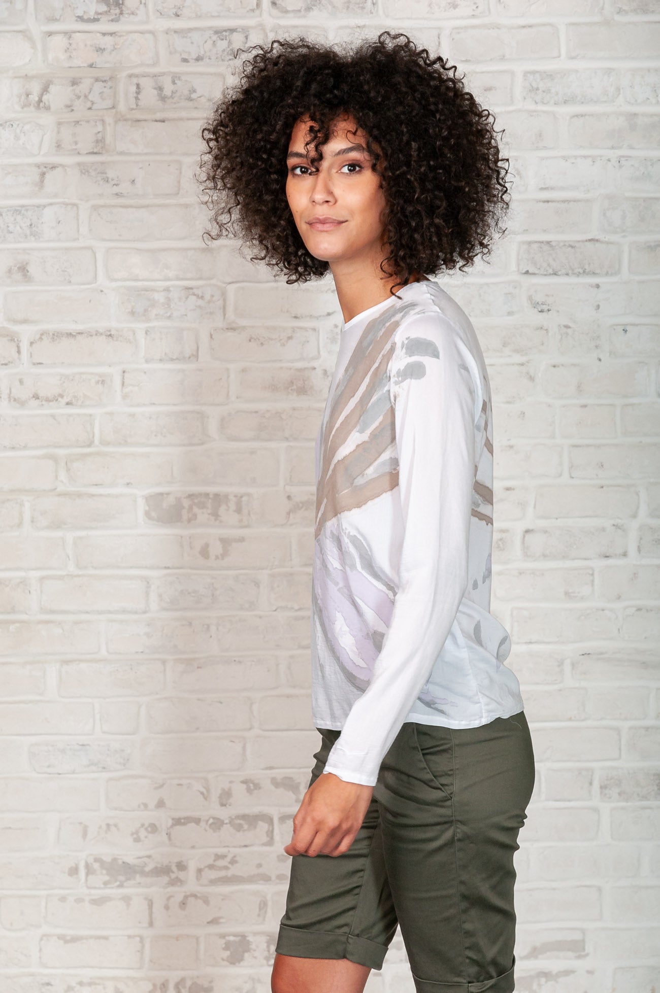 Butterfly Art Layback T-Shirt in Mauve