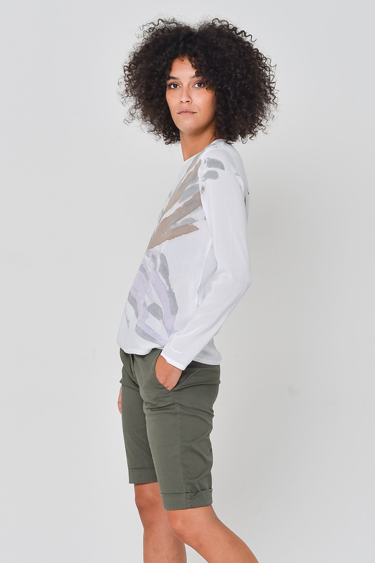 Butterfly Art Layback T-Shirt in Mauve