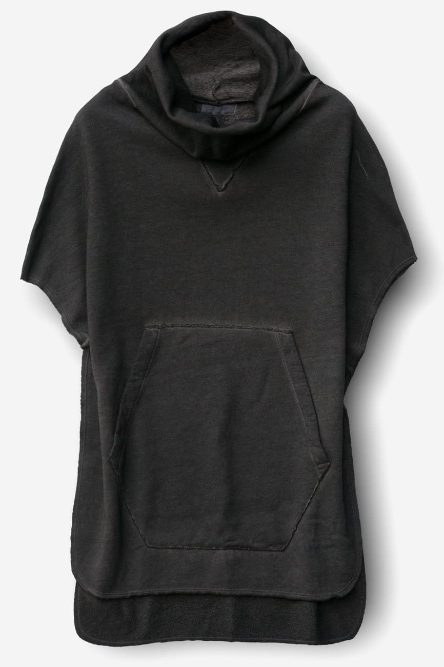 Carbone Fleece Poncho - Sweaters