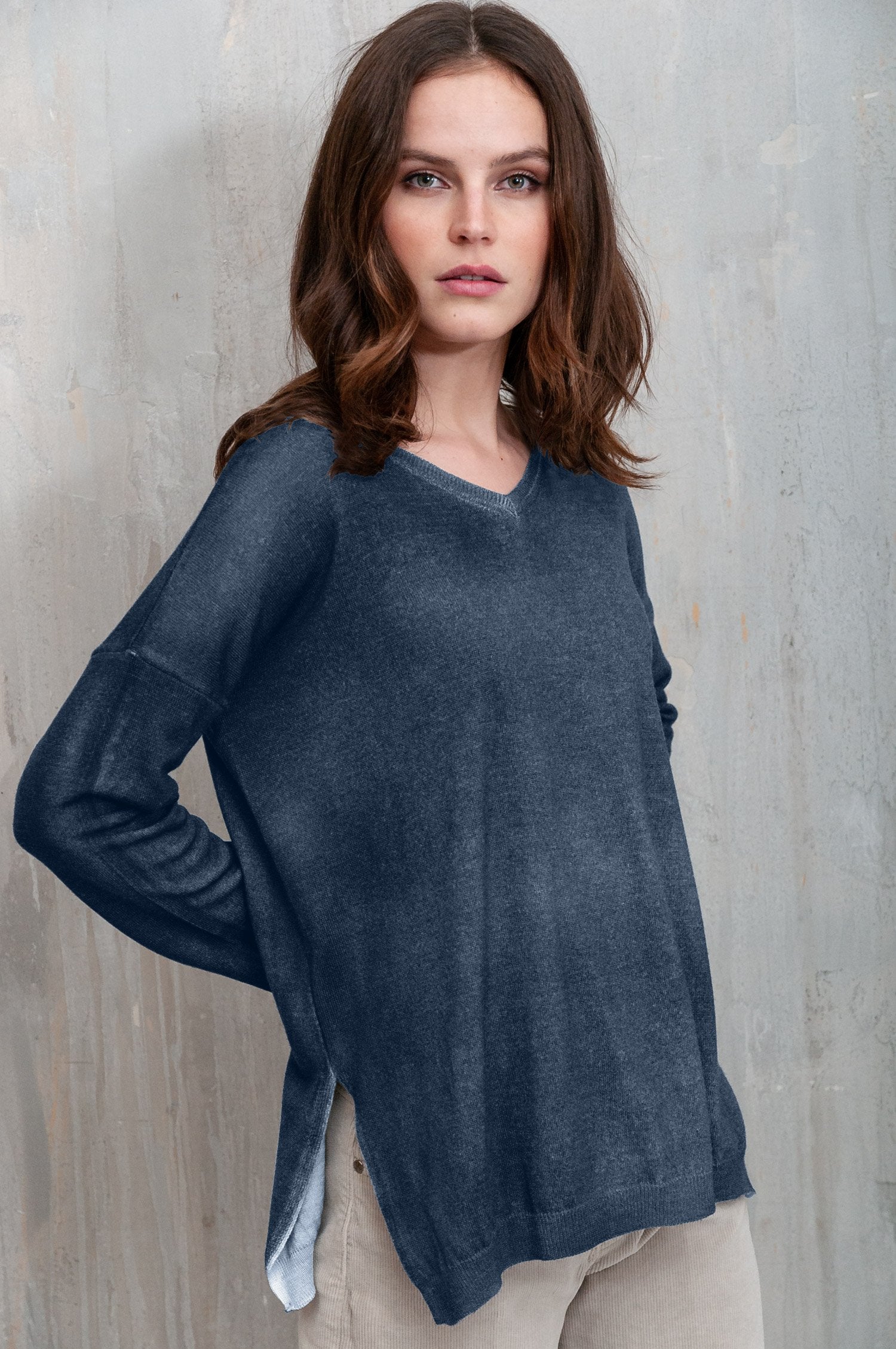 Echt Navy - Double-V Jumper - Sweaters