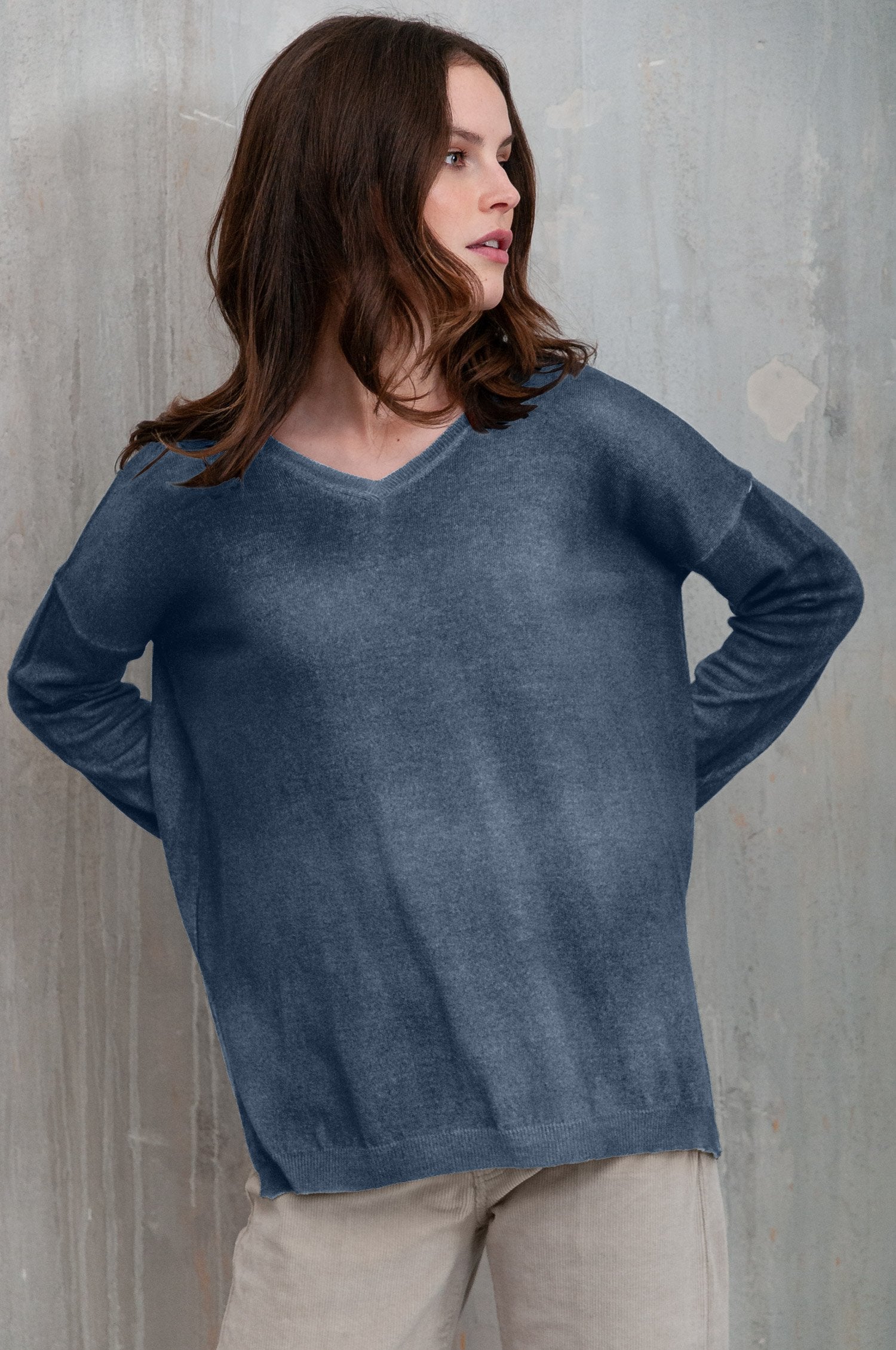 Echt Navy - Double-V Jumper - Sweaters