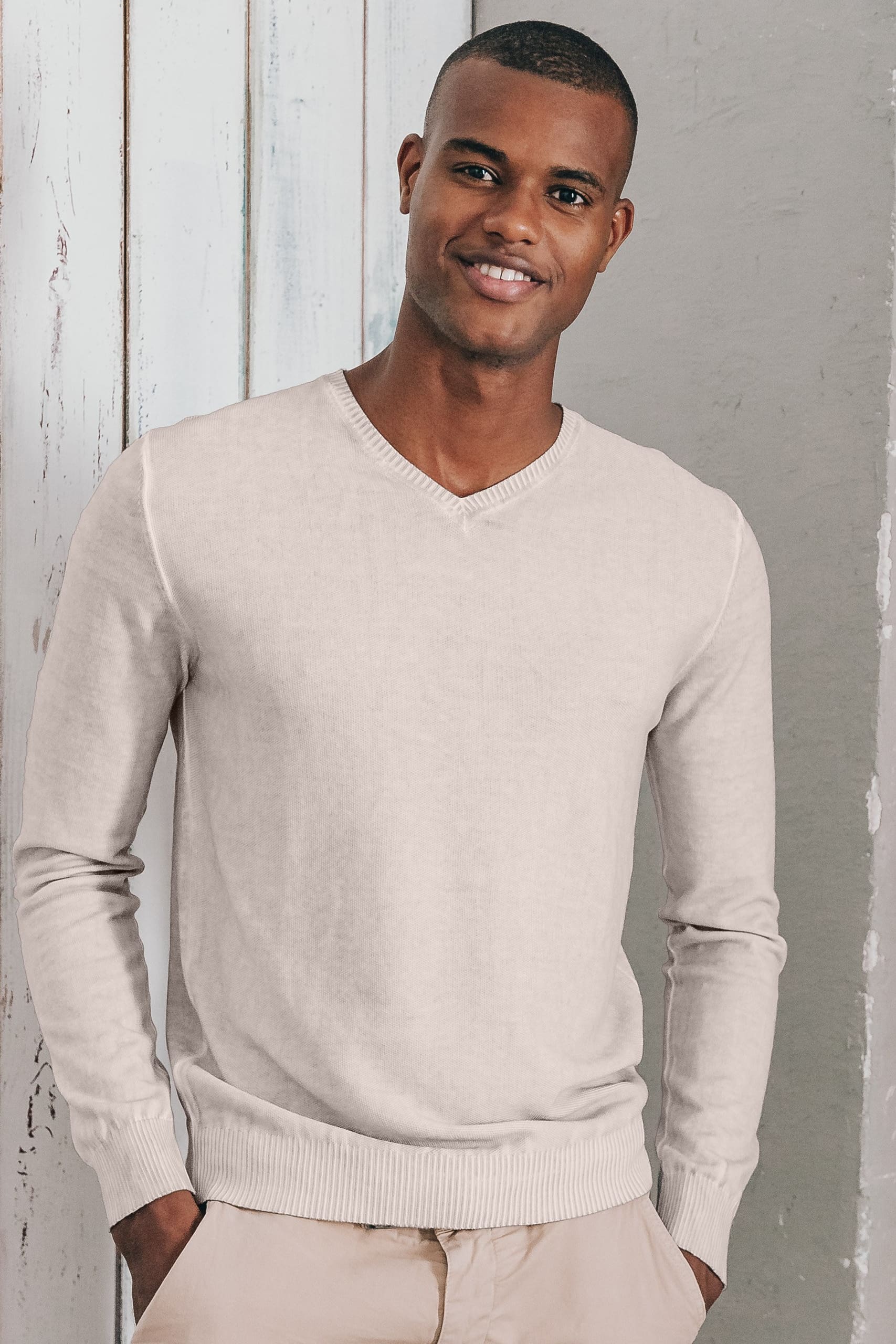 Micro Waffle V-Neck Sweater - Canapa - Sweaters