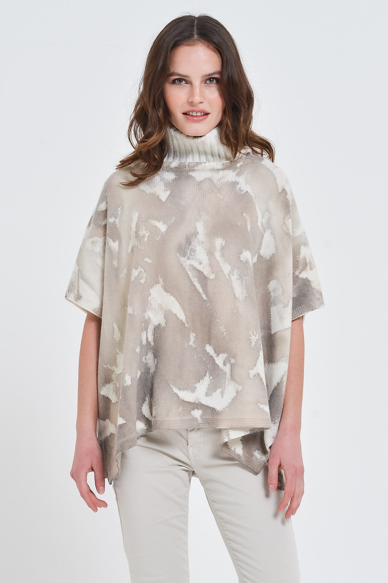 Scalpay Desert Storm - Cashmere Merino Cape - O/S - Sweaters