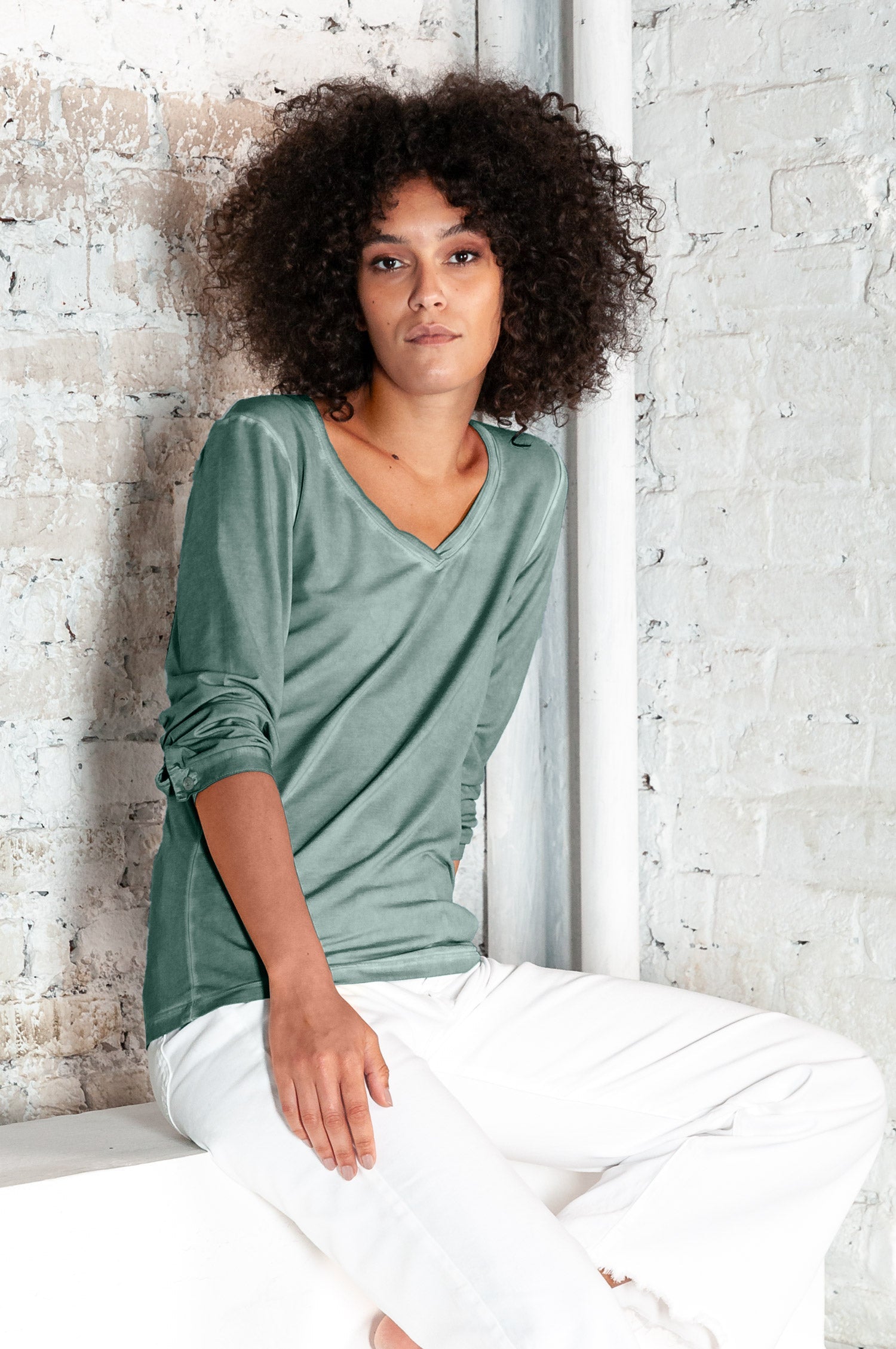 Sweet Heart Tee in Shark - T-Shirt