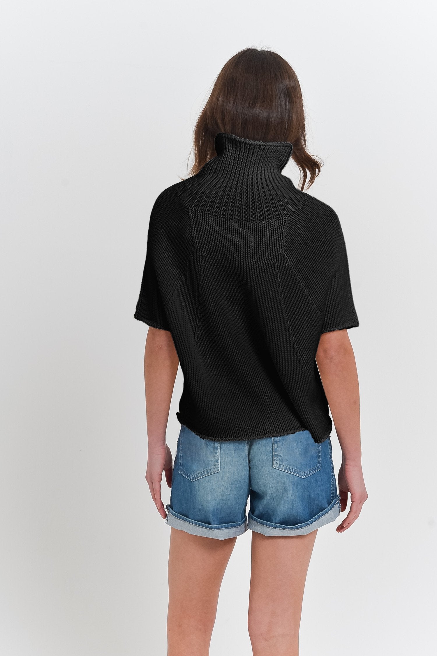 Wiay Basalt - Cable Mini Poncho - Sweaters