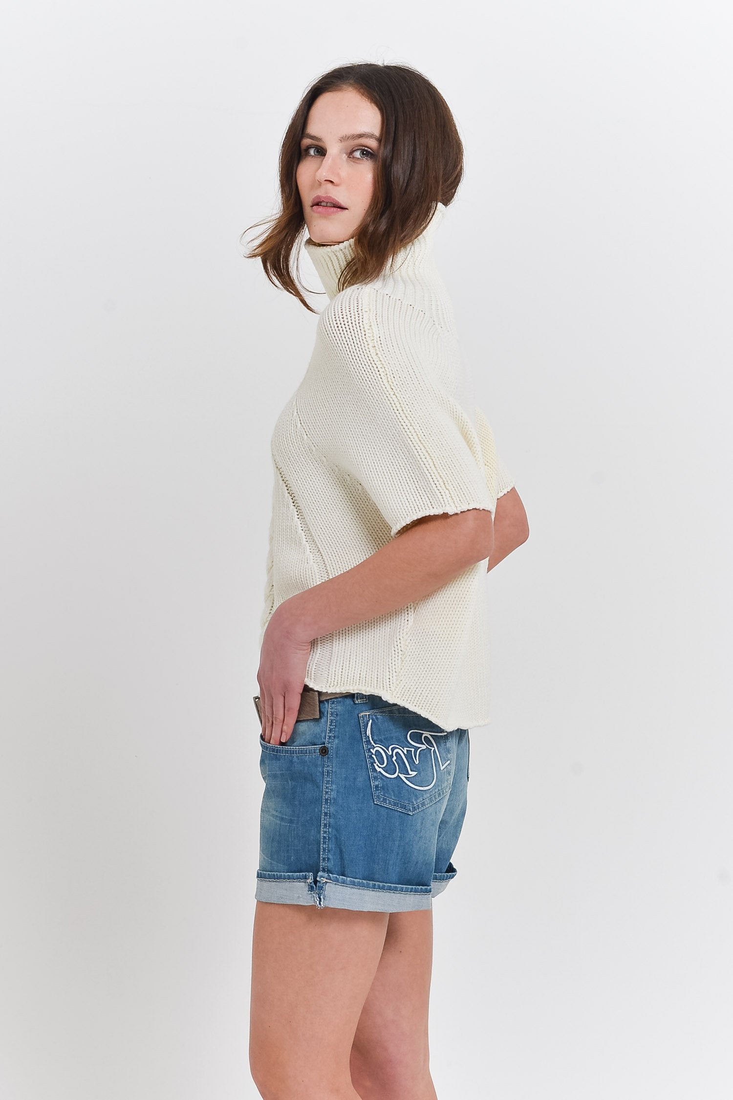 Wiay Foam - Cable Mini Poncho - Sweaters